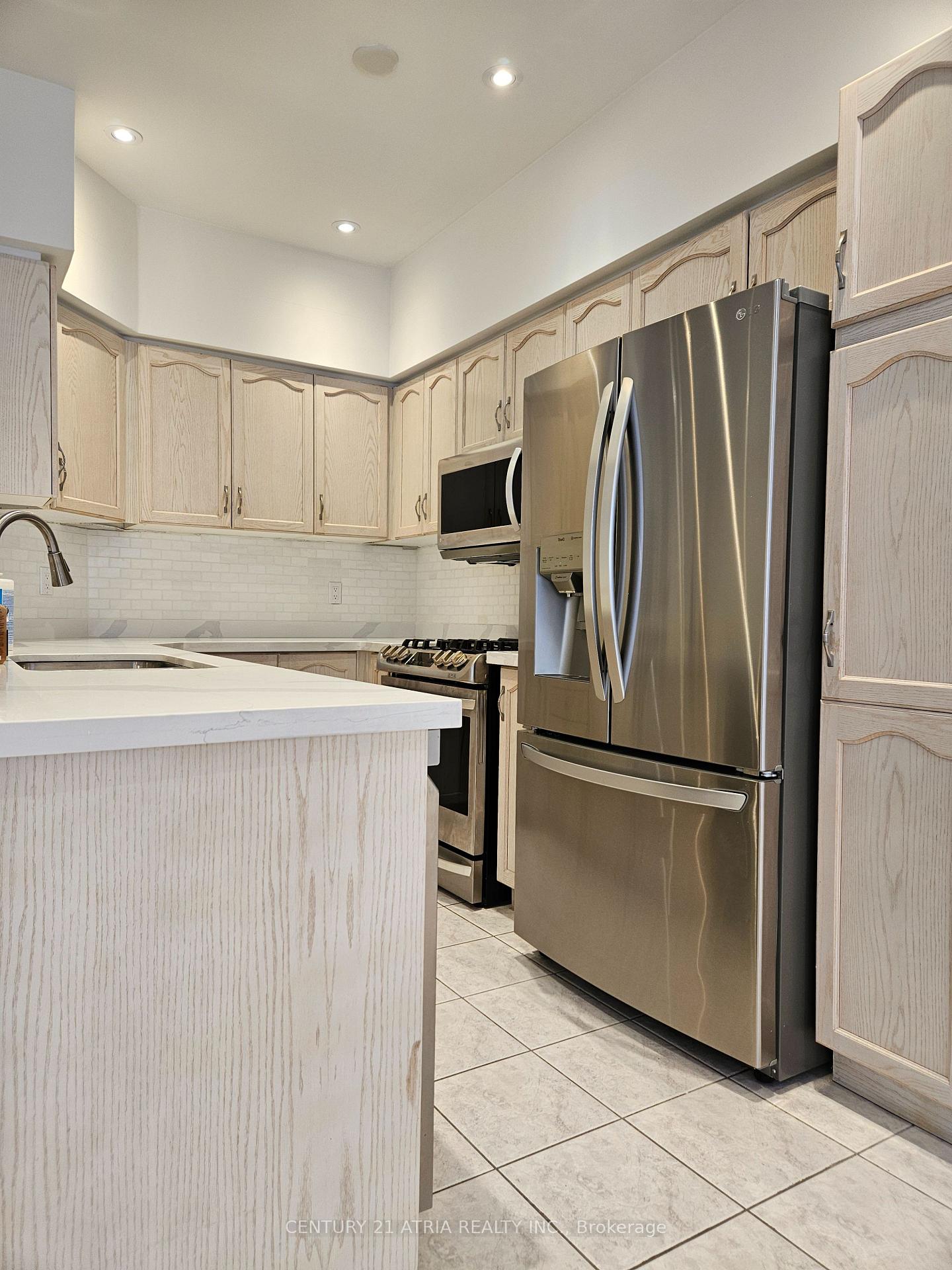 Photo 2 of 266 John West Way, Aurora, Bayview Wellington — HOMEH