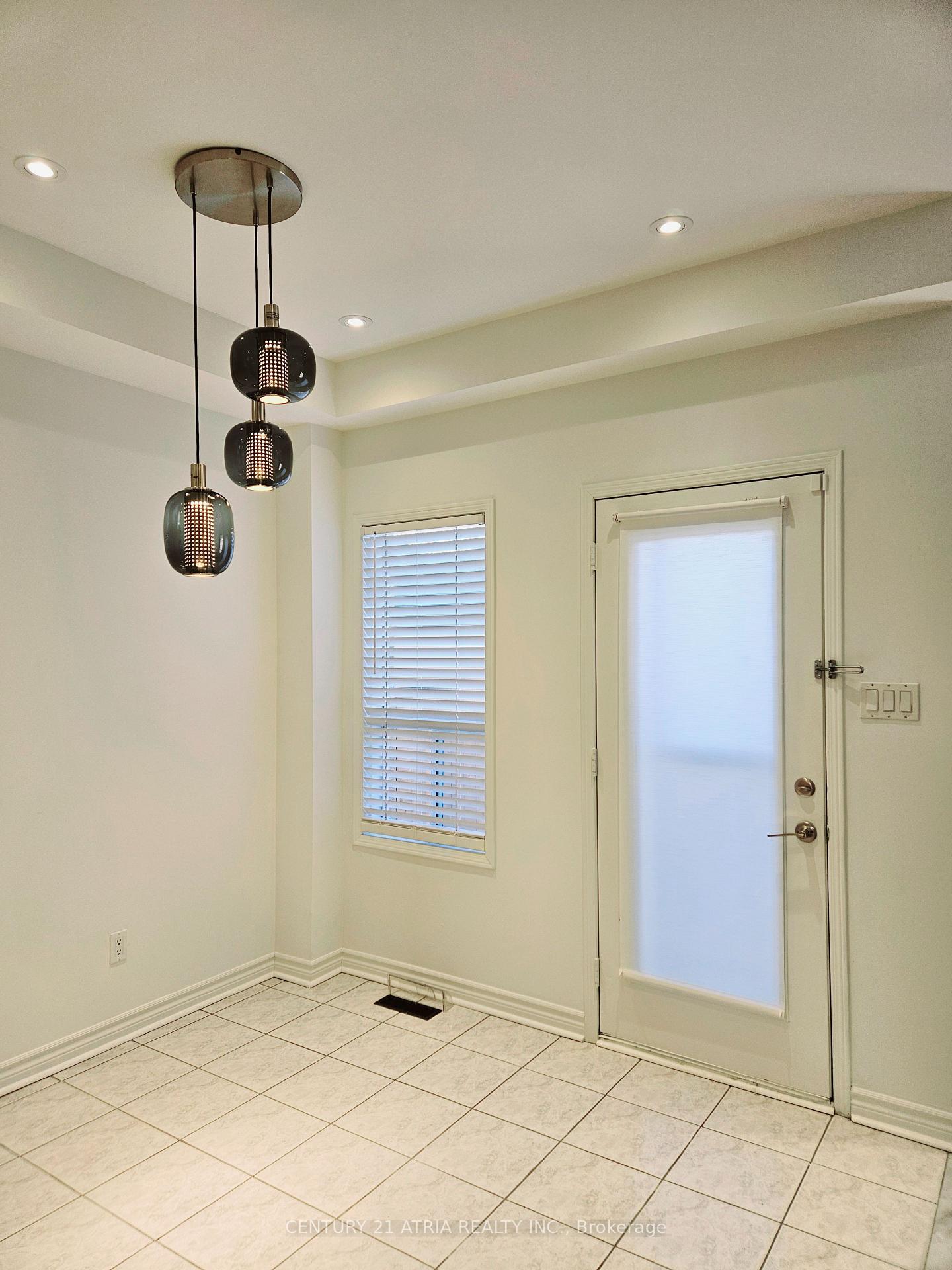 Photo 3 of 266 John West Way, Aurora, Bayview Wellington — HOMEH