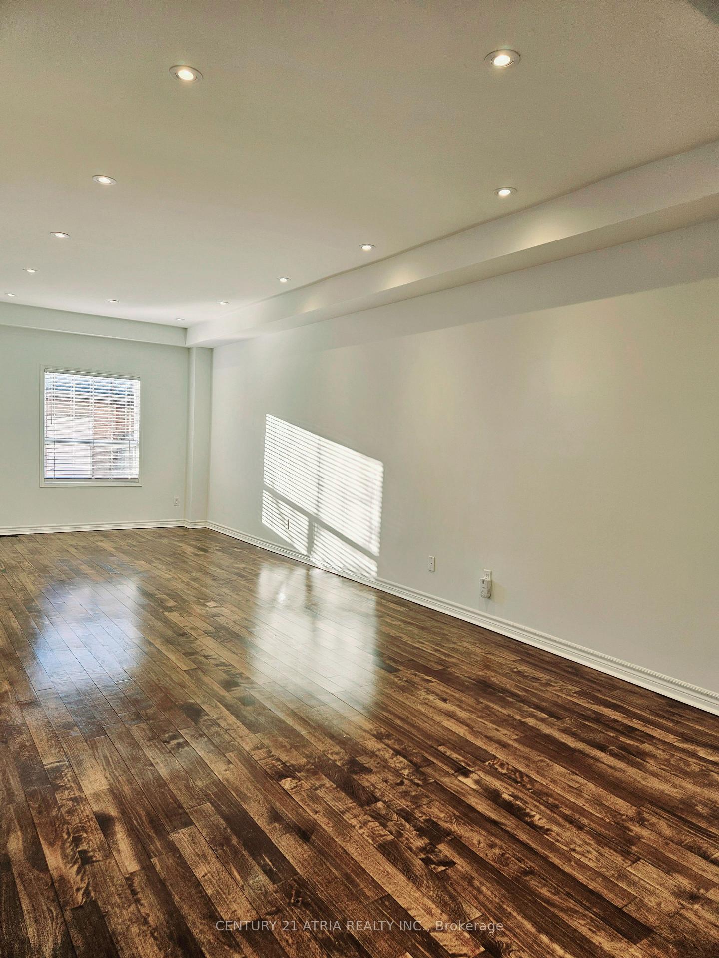 Photo 12 of 266 John West Way, Aurora, Bayview Wellington — HOMEH