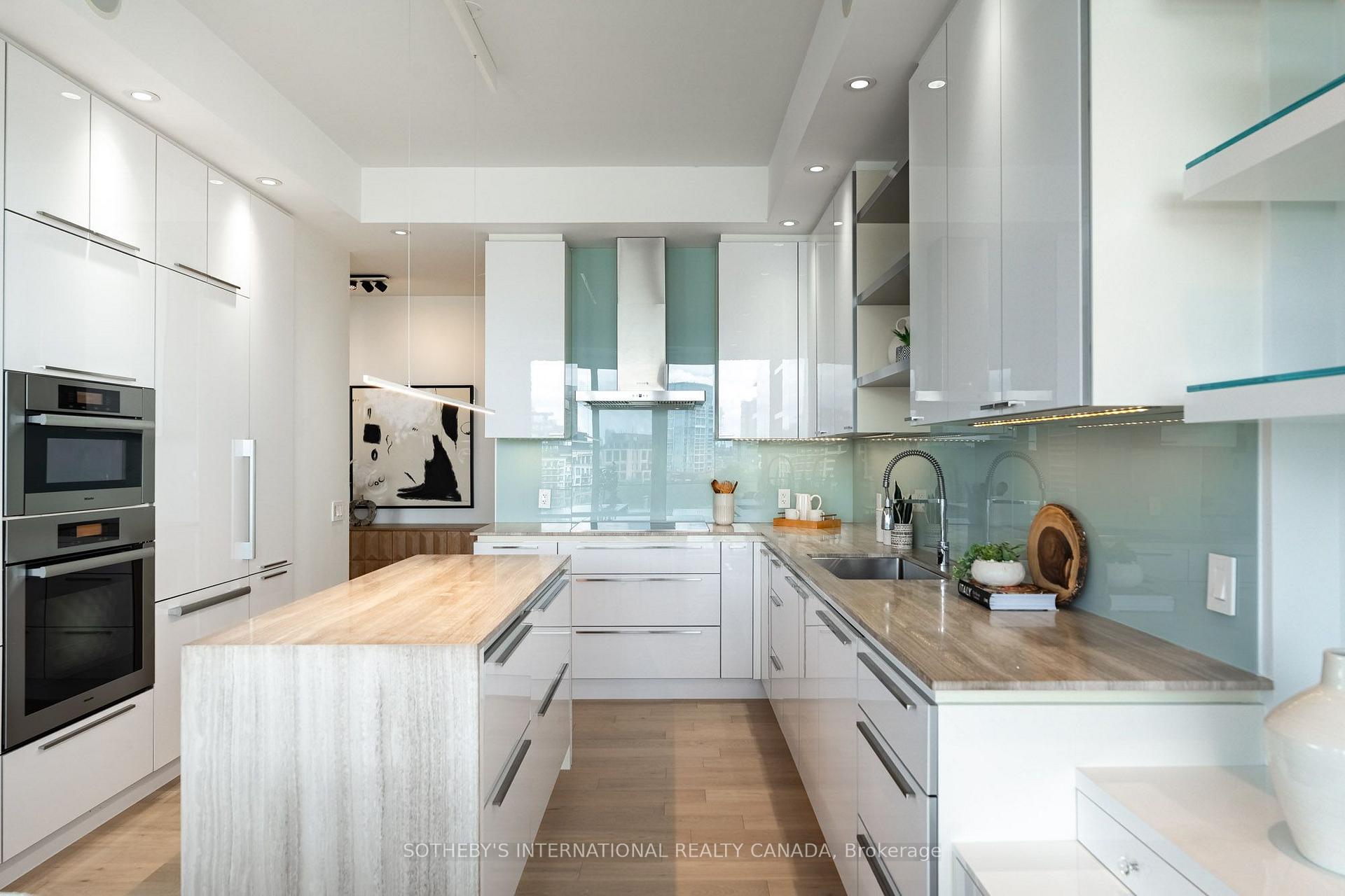 Photo 5 of Unit 804, 88 Davenport Road, Toronto, The Annex — HOMEH