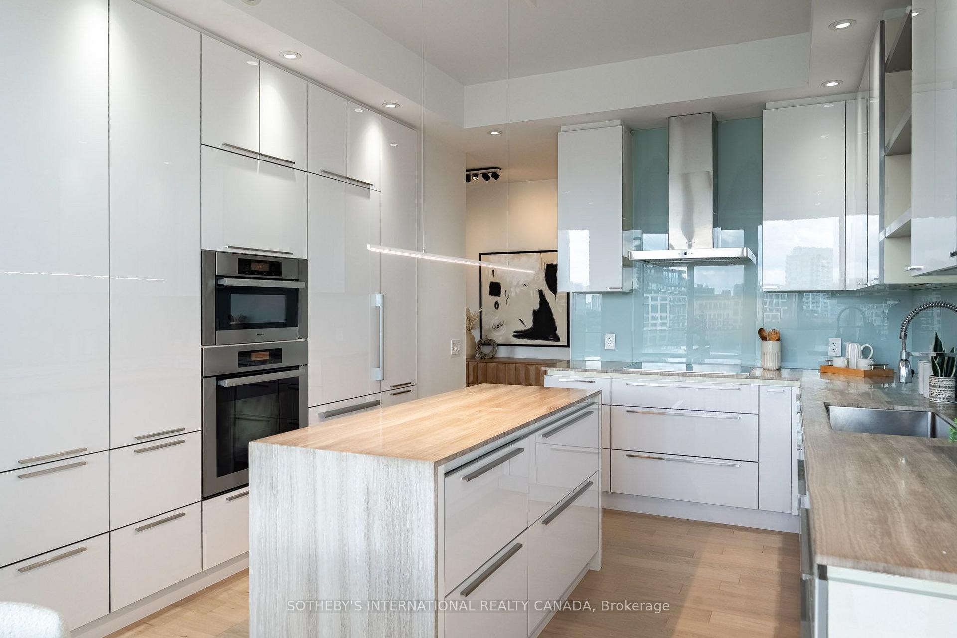 Photo 7 of Unit 804, 88 Davenport Road, Toronto, The Annex — HOMEH