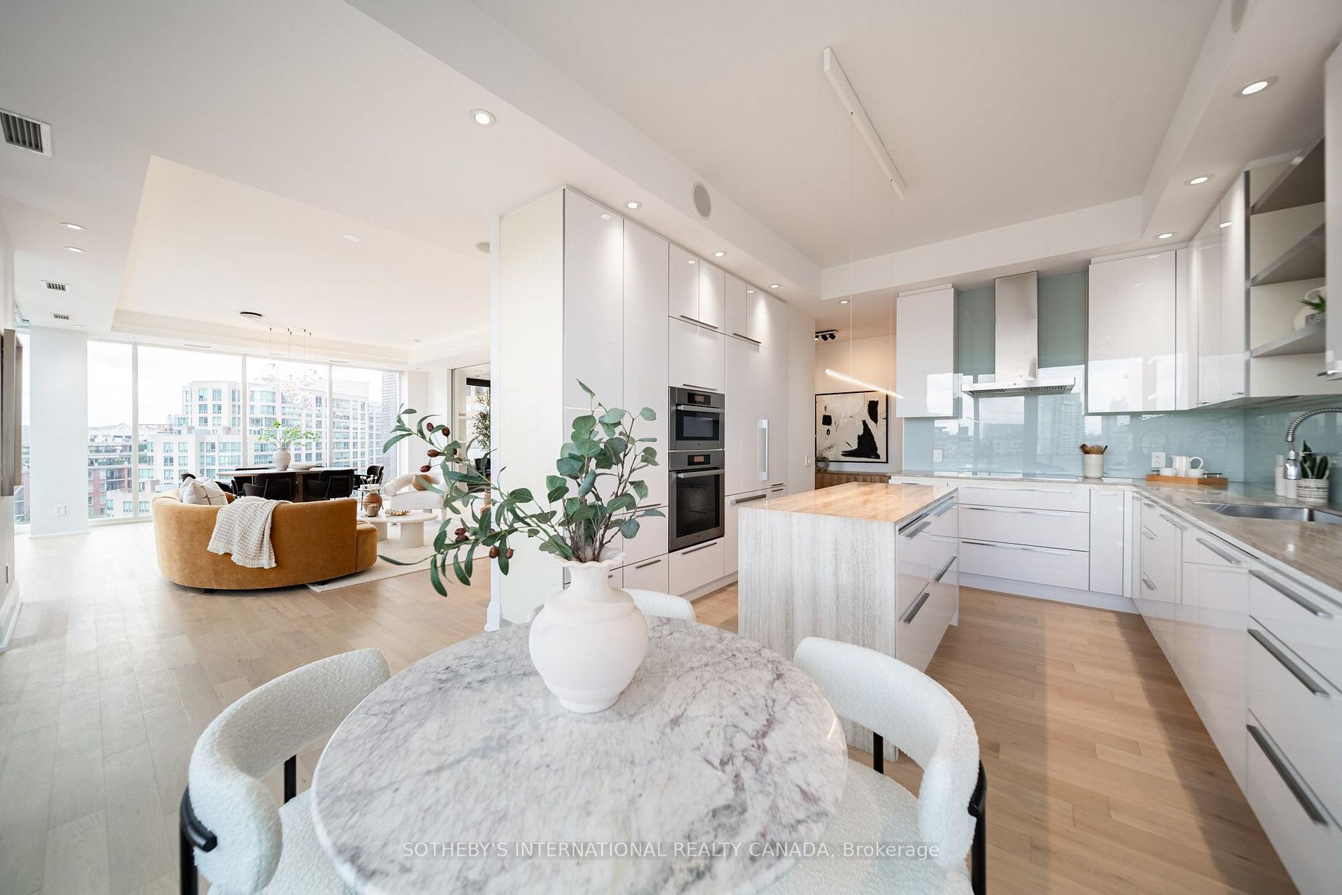 Photo 10 of Unit 804, 88 Davenport Road, Toronto, The Annex — HOMEH