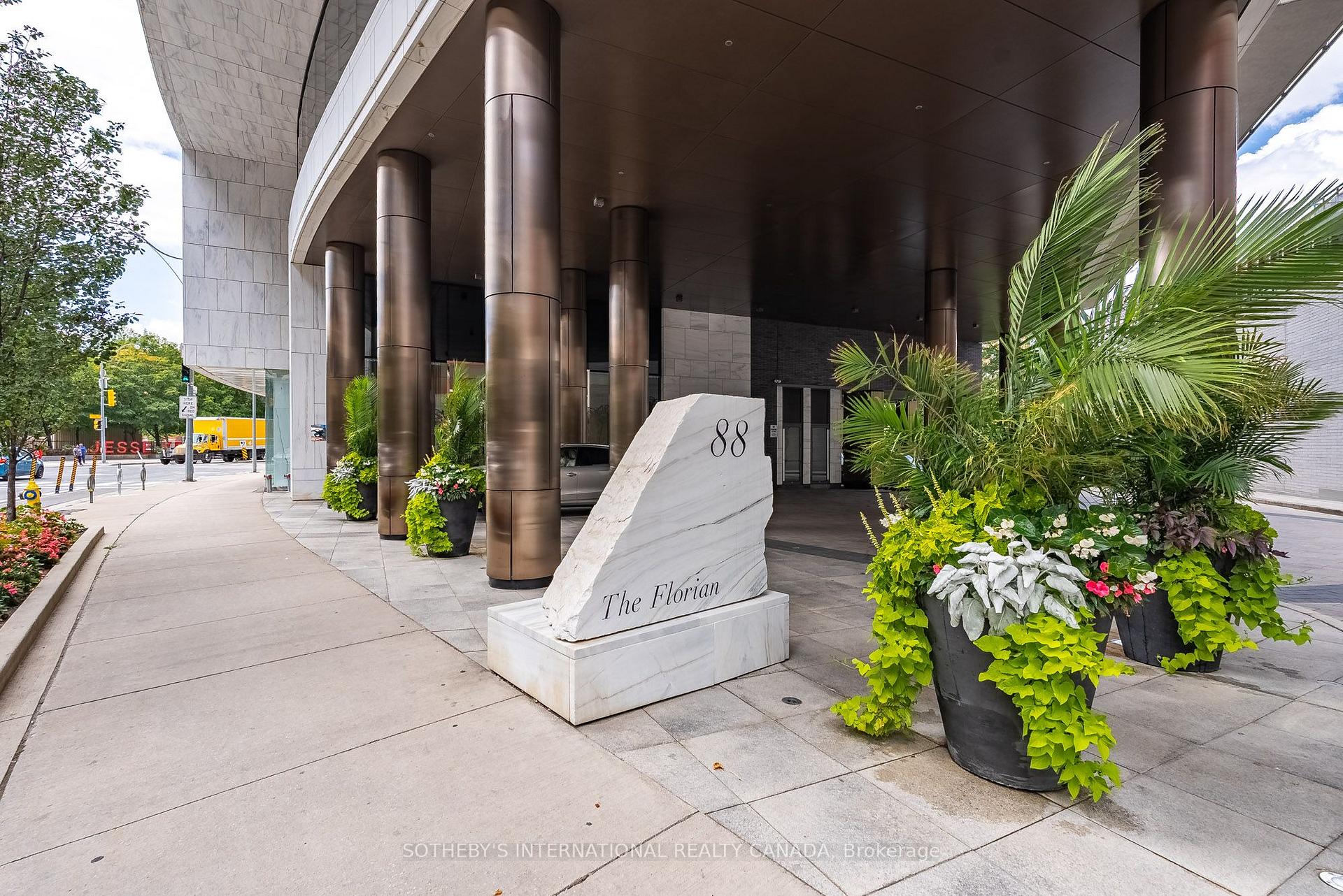 Photo 1 of Unit 804, 88 Davenport Road, Toronto, The Annex — HOMEH
