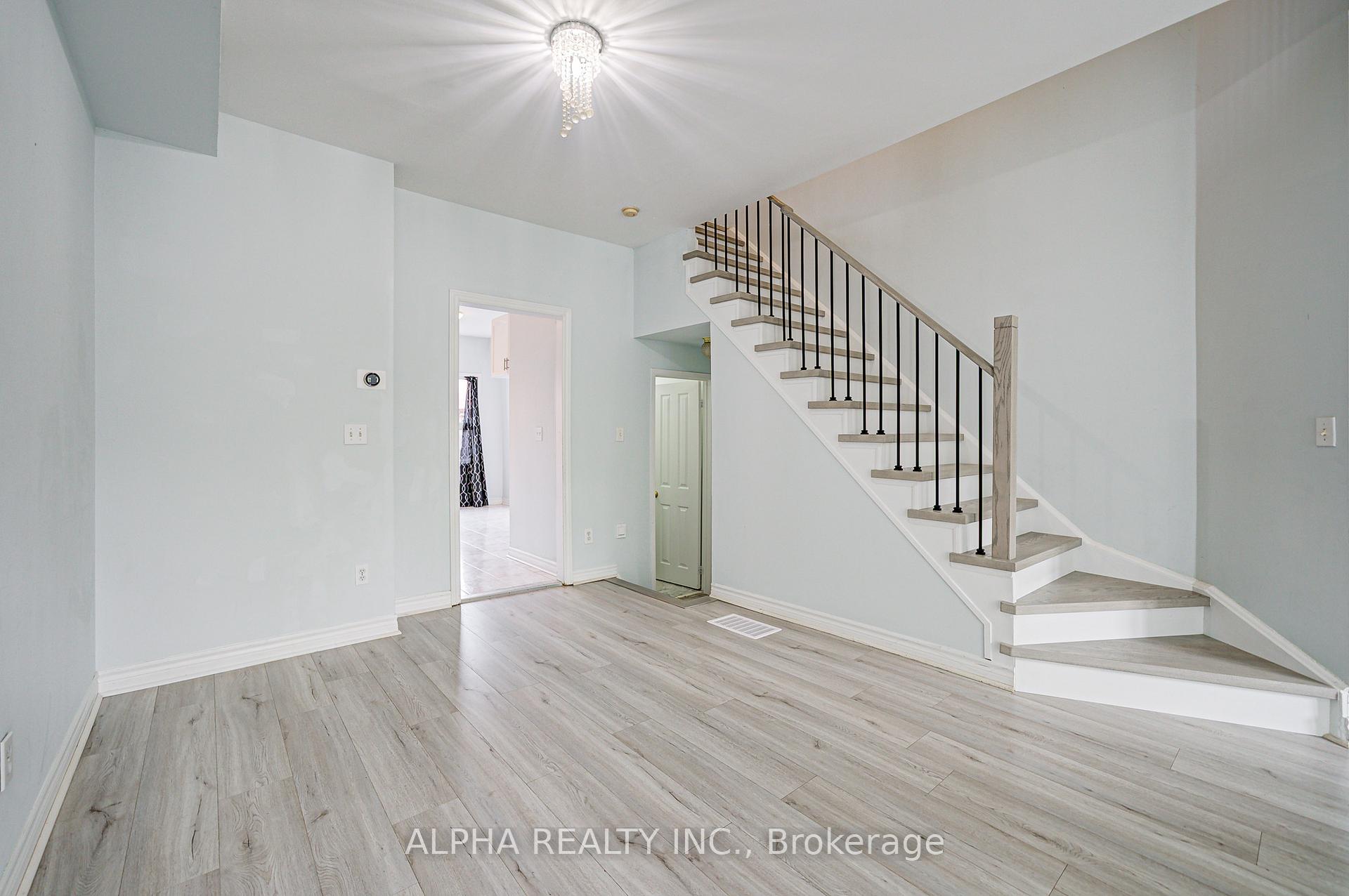 Photo 7 of 188 Bur Oak Avenue, Markham, Berczy — HOMEH