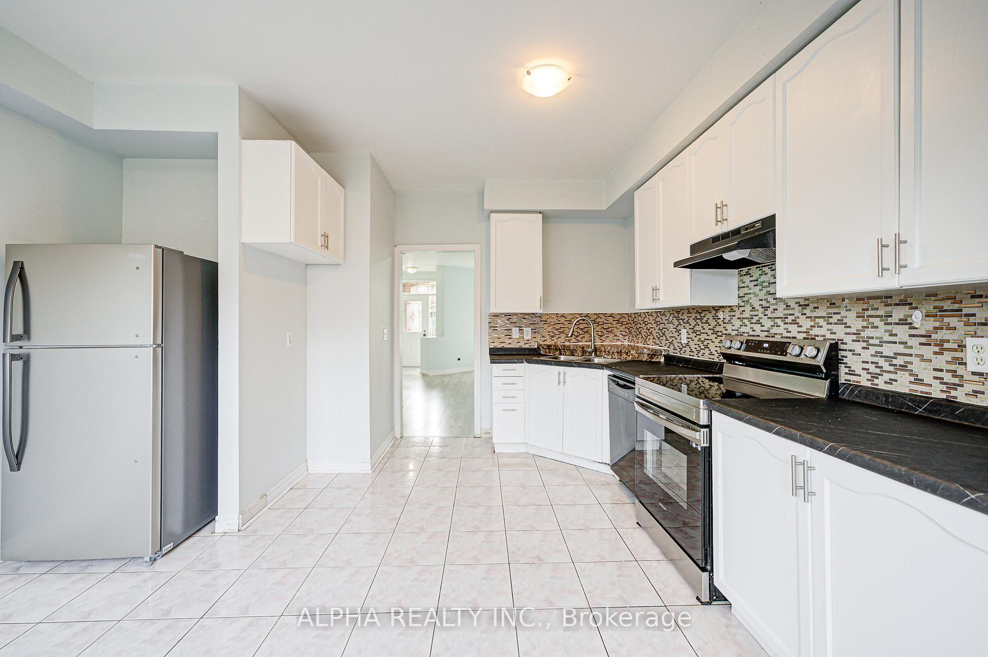 Photo 13 of 188 Bur Oak Avenue, Markham, Berczy — HOMEH