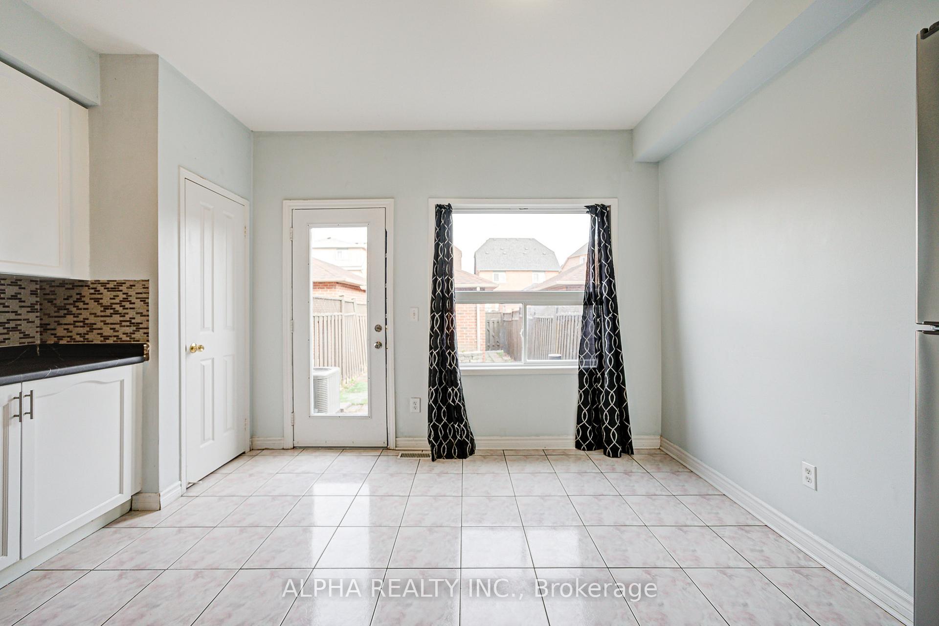 Photo 14 of 188 Bur Oak Avenue, Markham, Berczy — HOMEH
