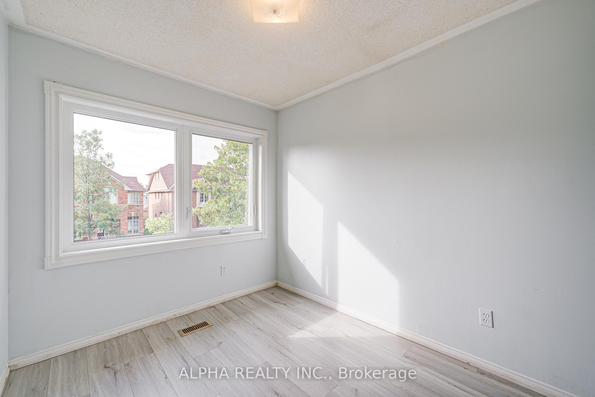 Photo 24 of 188 Bur Oak Avenue, Markham, Berczy — HOMEH
