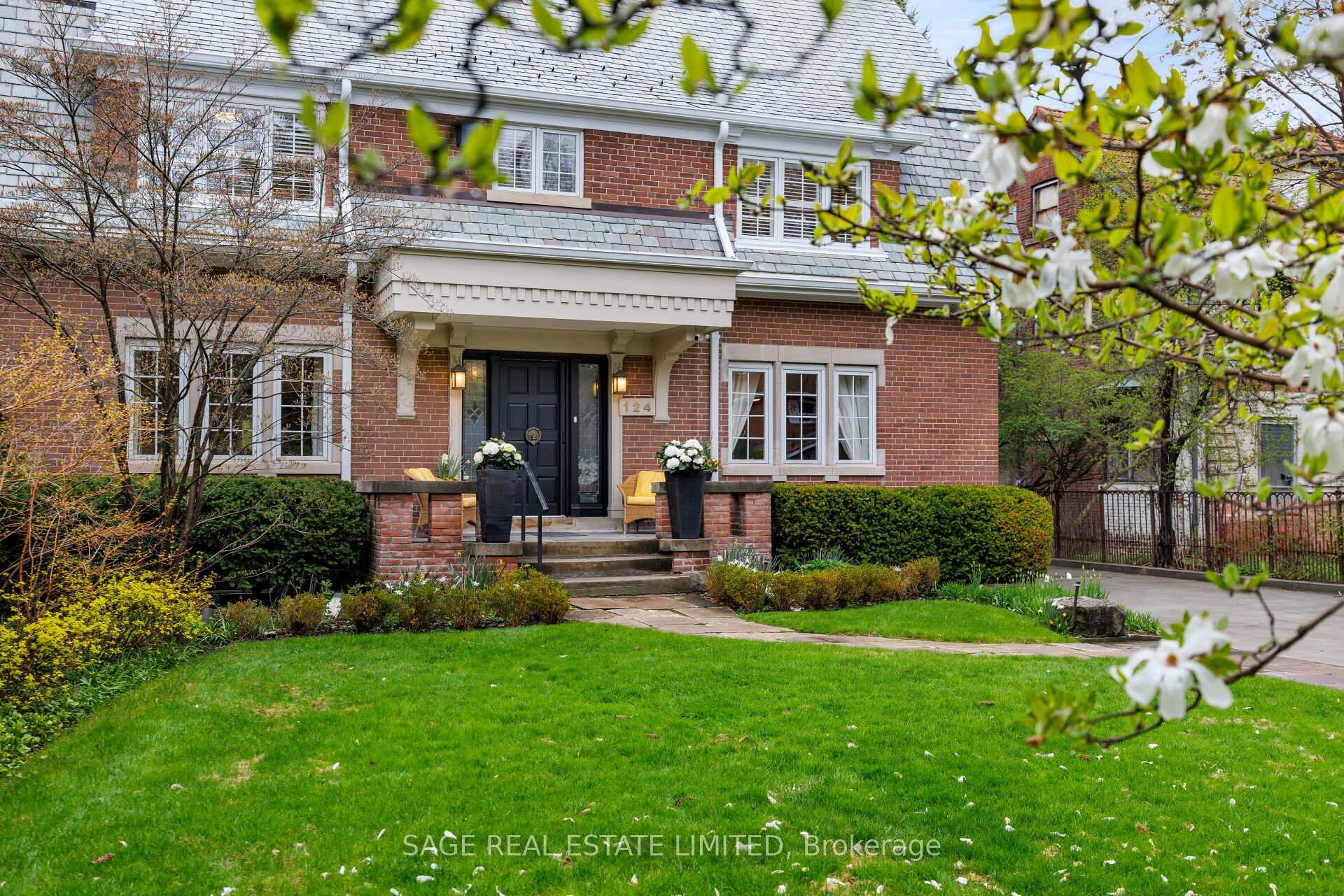 Photo 2 of 124 Blythwood Road, Toronto, Lawrence Park South — HOMEH