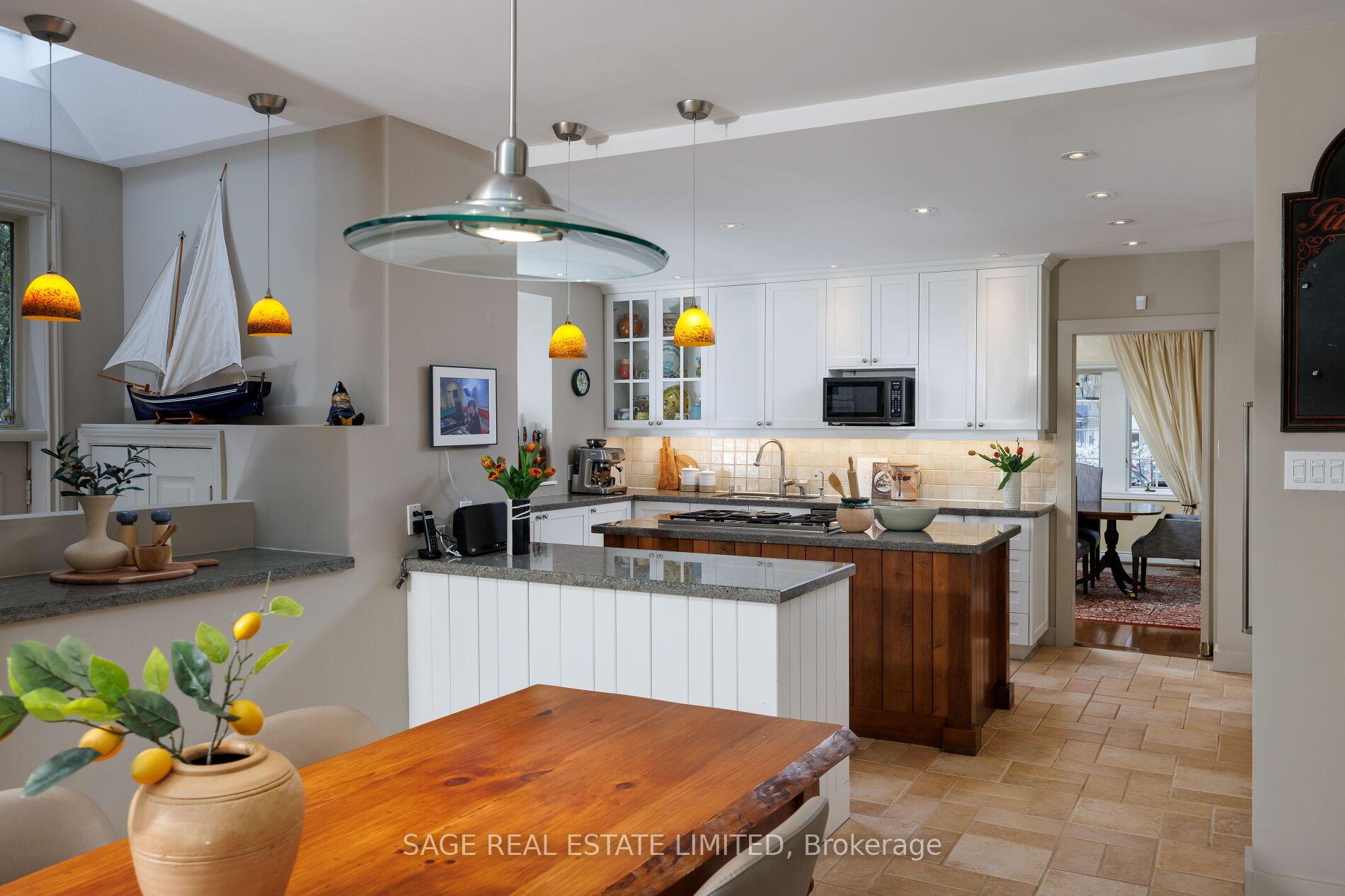 Photo 17 of 124 Blythwood Road, Toronto, Lawrence Park South — HOMEH