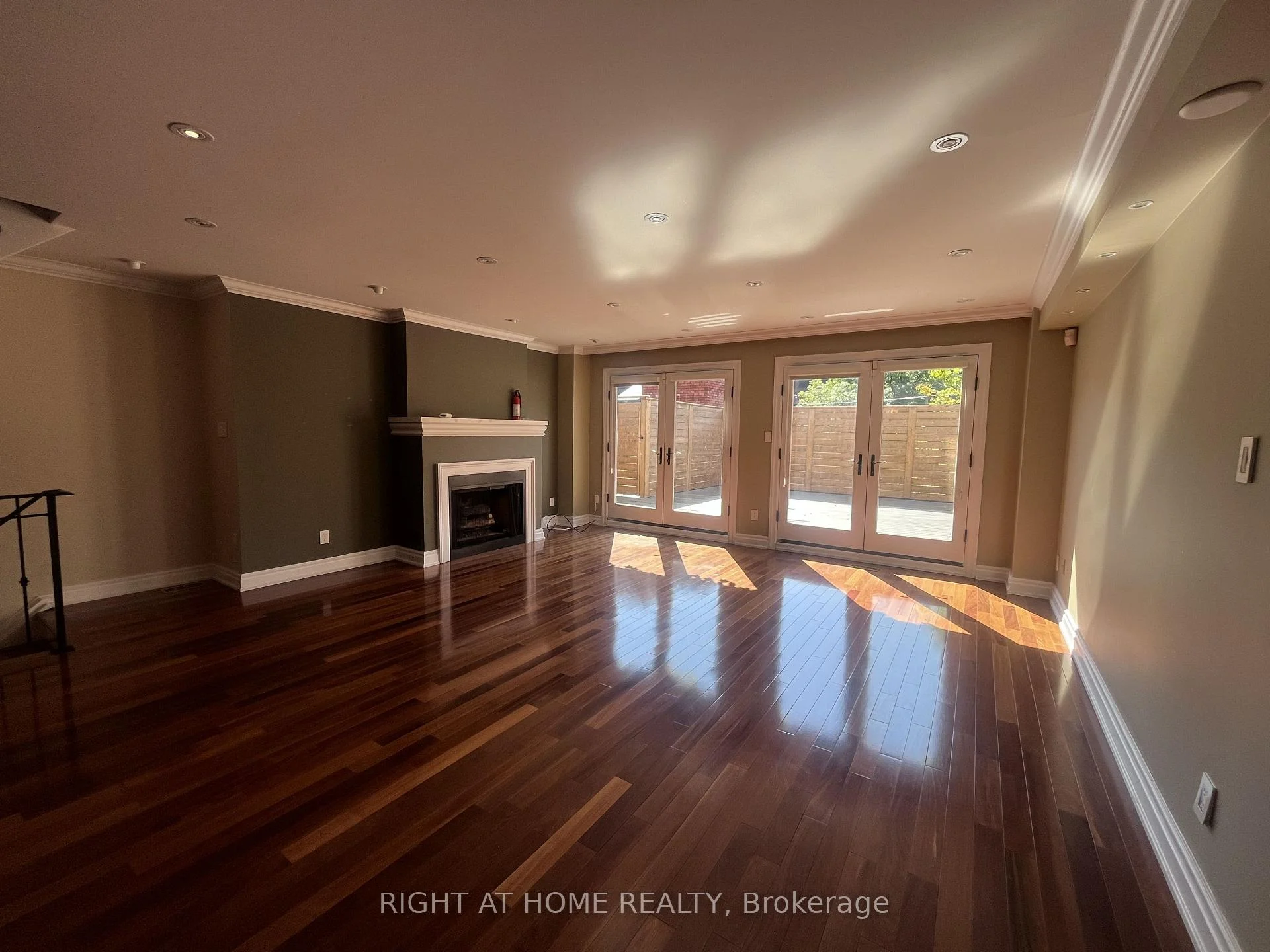 Photo 11 of 63 Walker Avenue, Toronto, Yonge-St. Clair — HOMEH