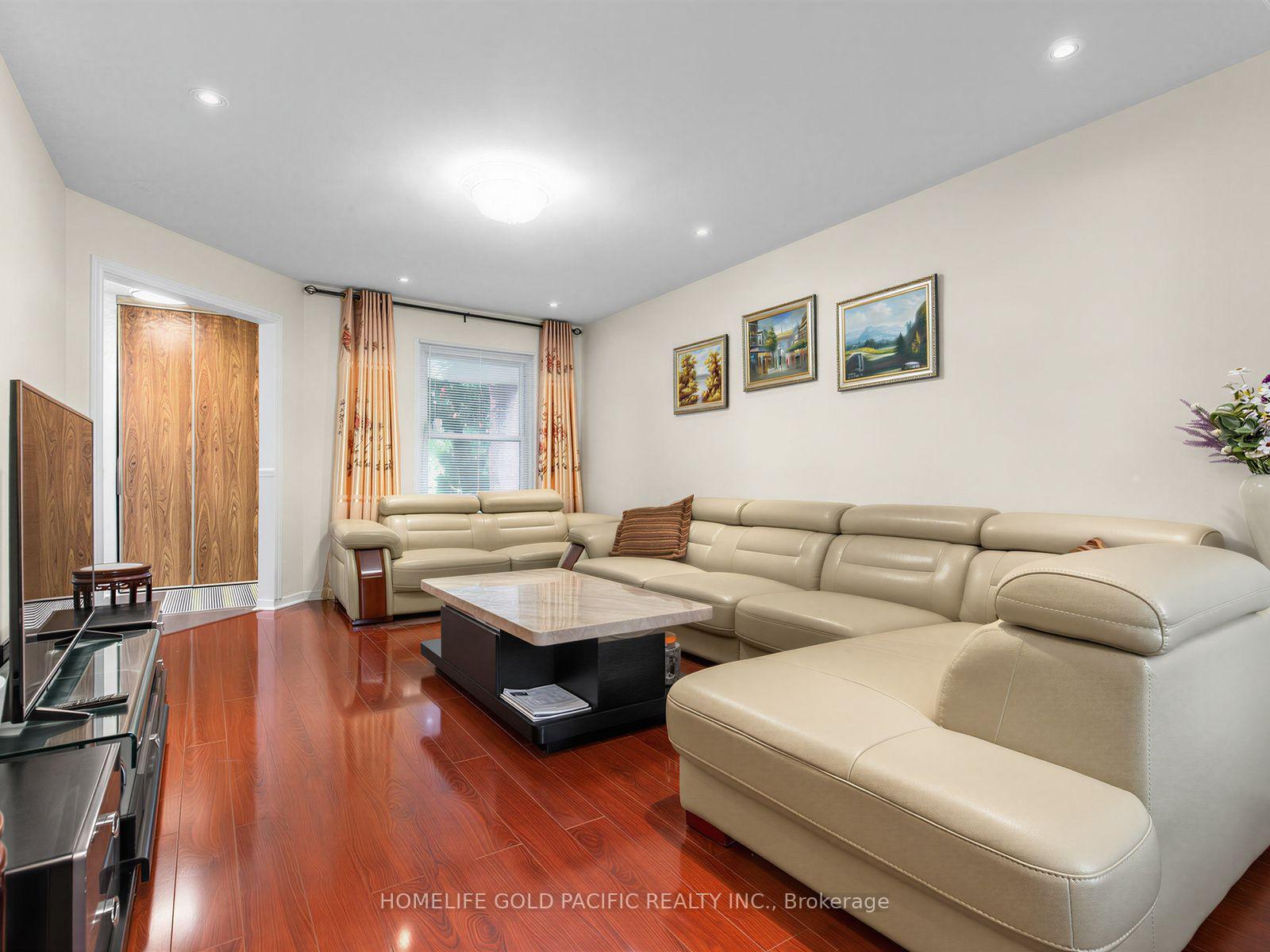Photo 6 of 156 Ravenscroft Road, Ajax, Central West — HOMEH
