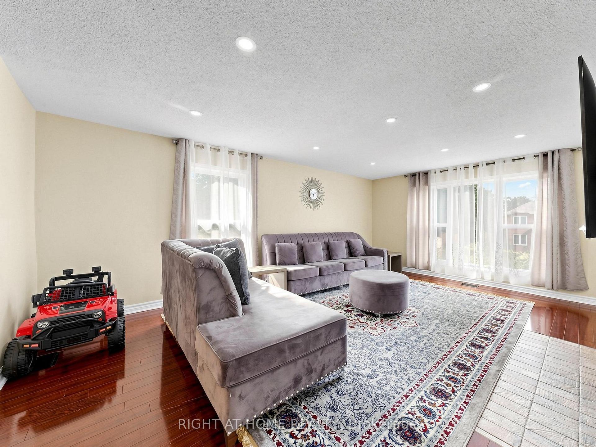 Photo 17 of 59 Brennan Road, Ajax, Central West — HOMEH