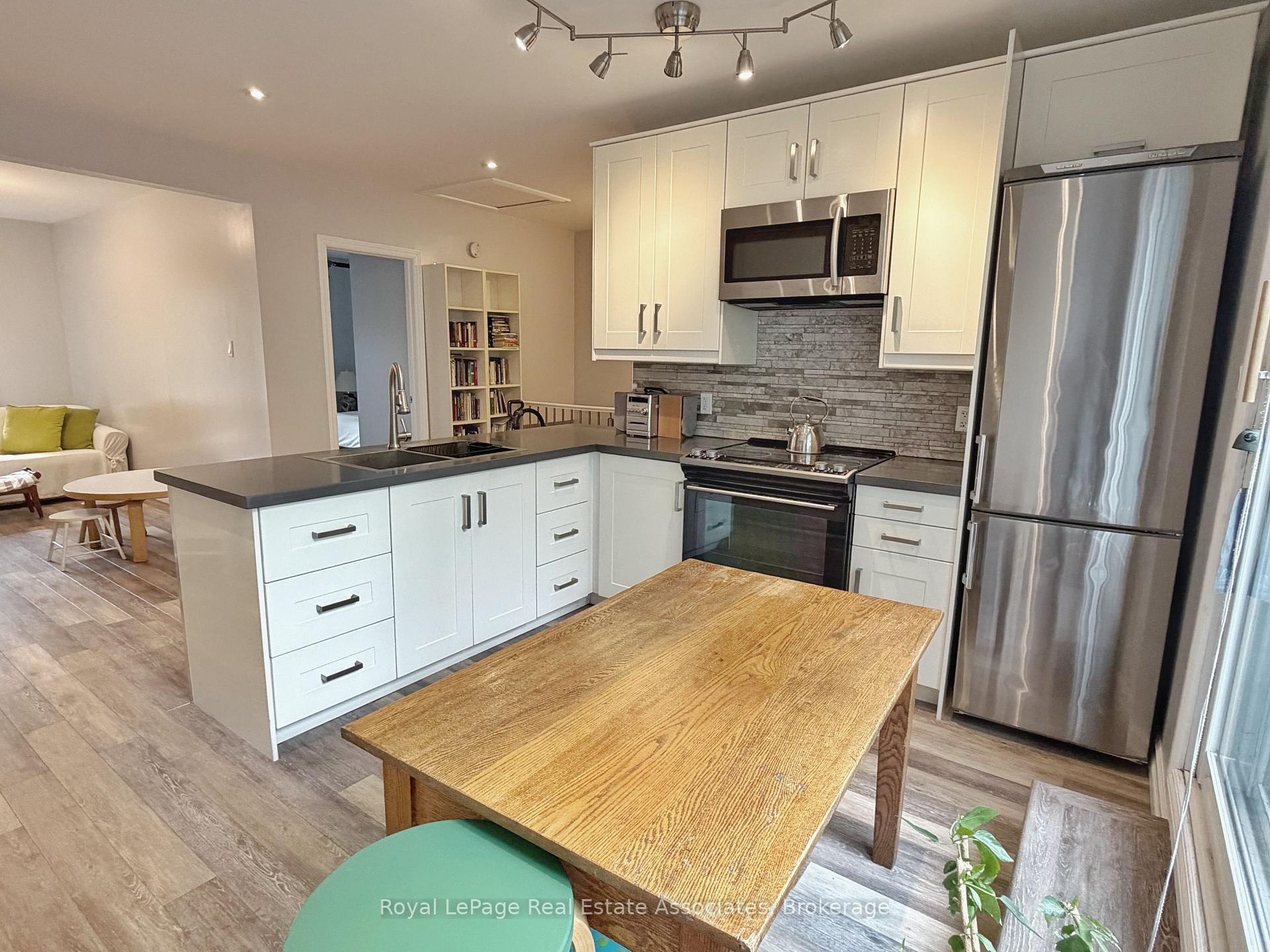 Photo 6 of 157 Glenmore Road, Toronto, Woodbine Corridor — HOMEH