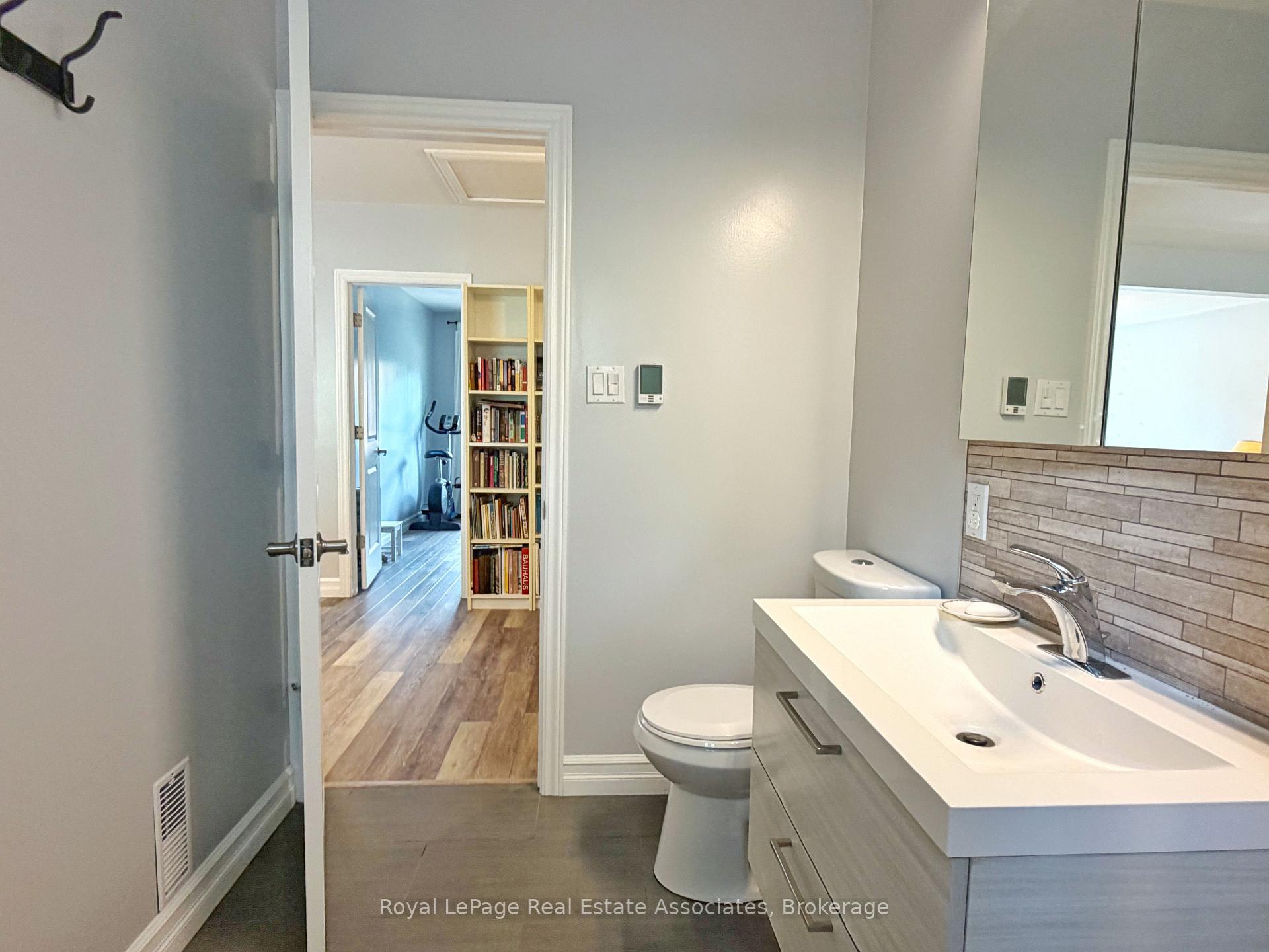 Photo 12 of 157 Glenmore Road, Toronto, Woodbine Corridor — HOMEH