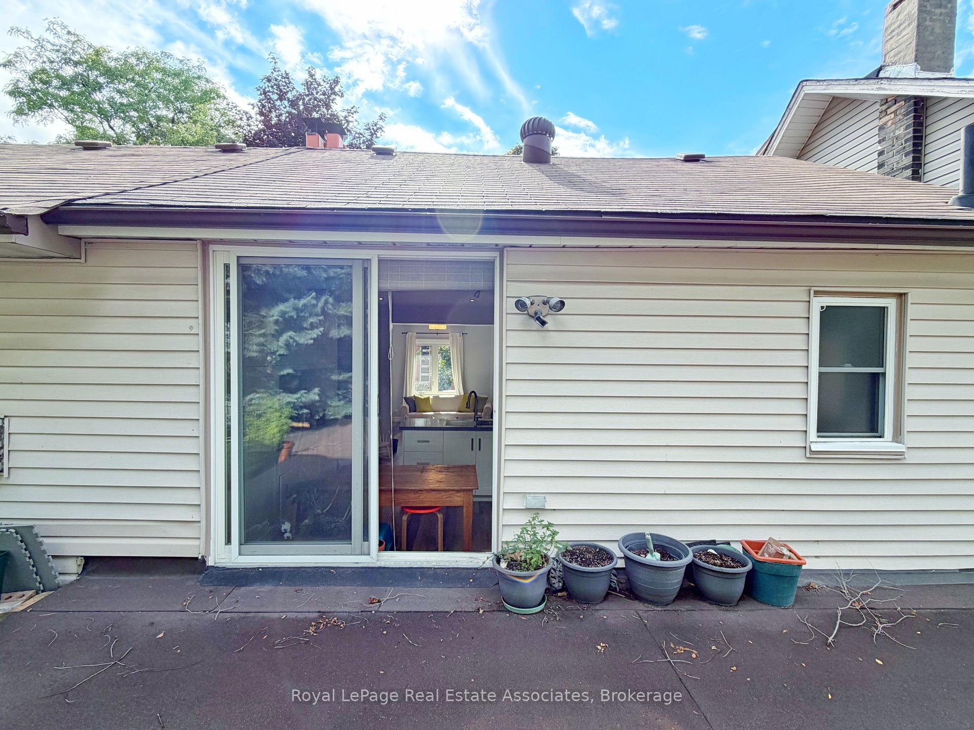 Photo 15 of 157 Glenmore Road, Toronto, Woodbine Corridor — HOMEH