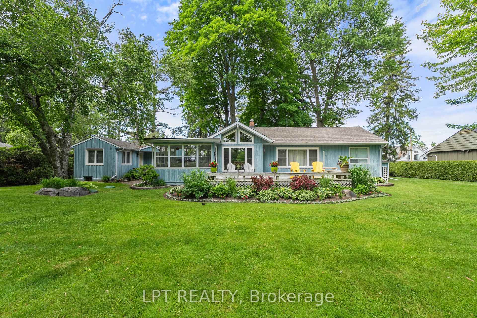 Photo 2 of 101 Hedge Road, Georgina, Sutton & Jackson's Point — HOMEH