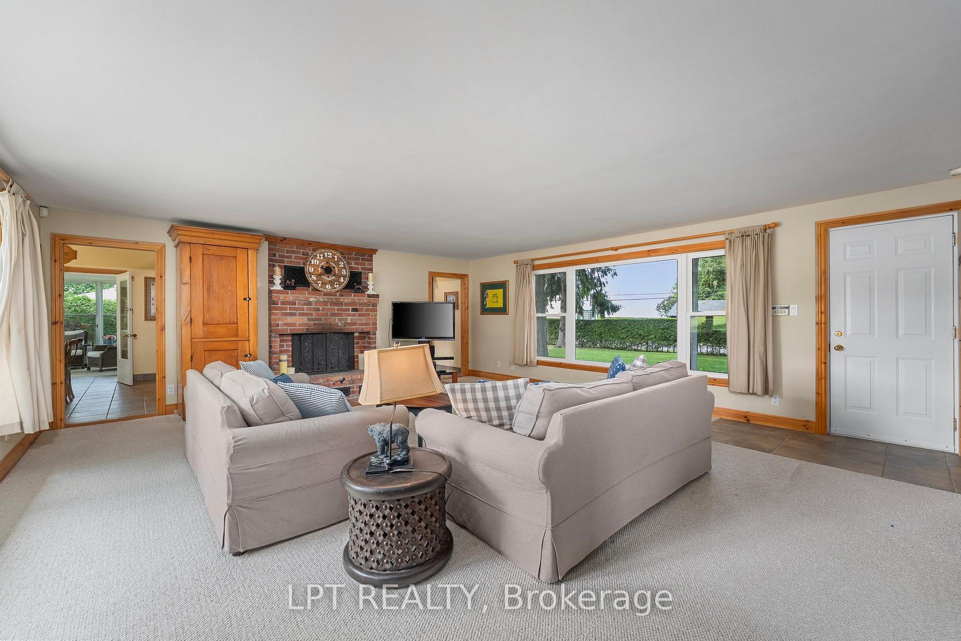 Photo 9 of 101 Hedge Road, Georgina, Sutton & Jackson's Point — HOMEH