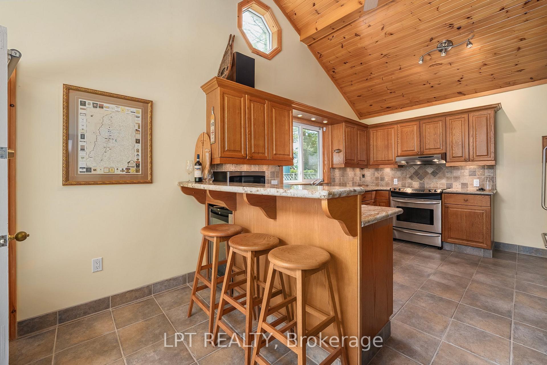 Photo 16 of 101 Hedge Road, Georgina, Sutton & Jackson's Point — HOMEH