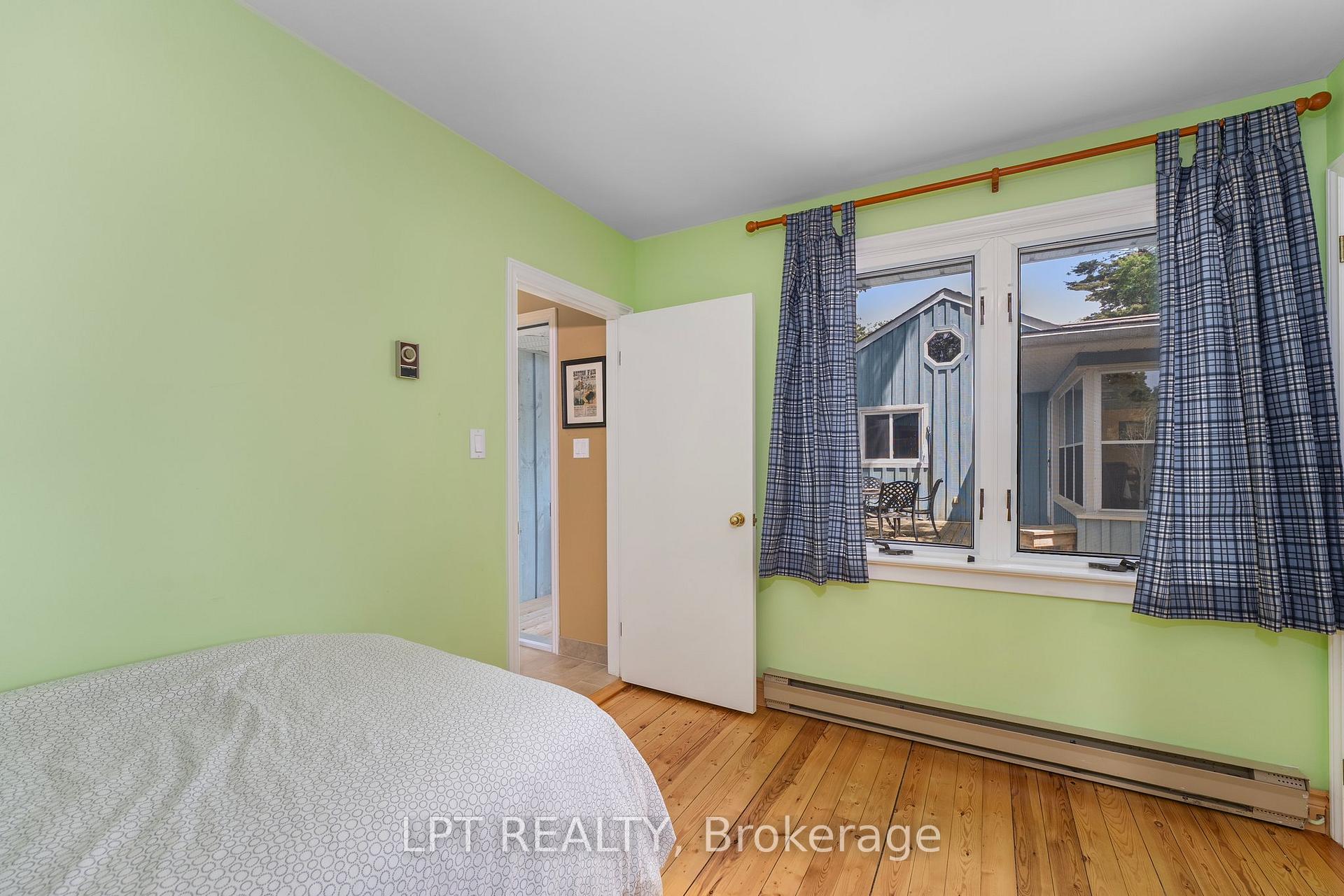 Photo 33 of 101 Hedge Road, Georgina, Sutton & Jackson's Point — HOMEH