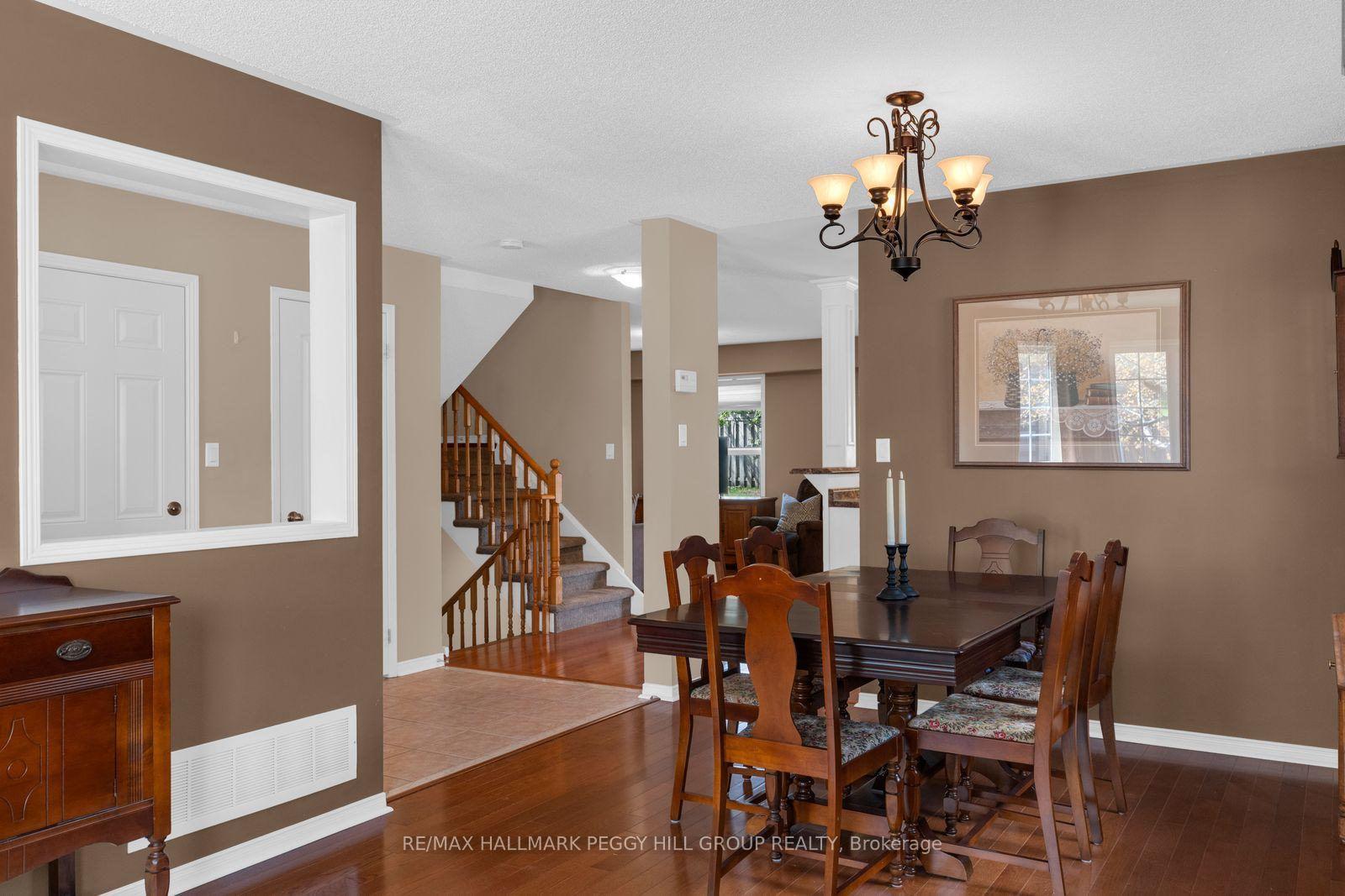 Photo 4 of 168 Wildwood Trail, Barrie, Ardagh — HOMEH