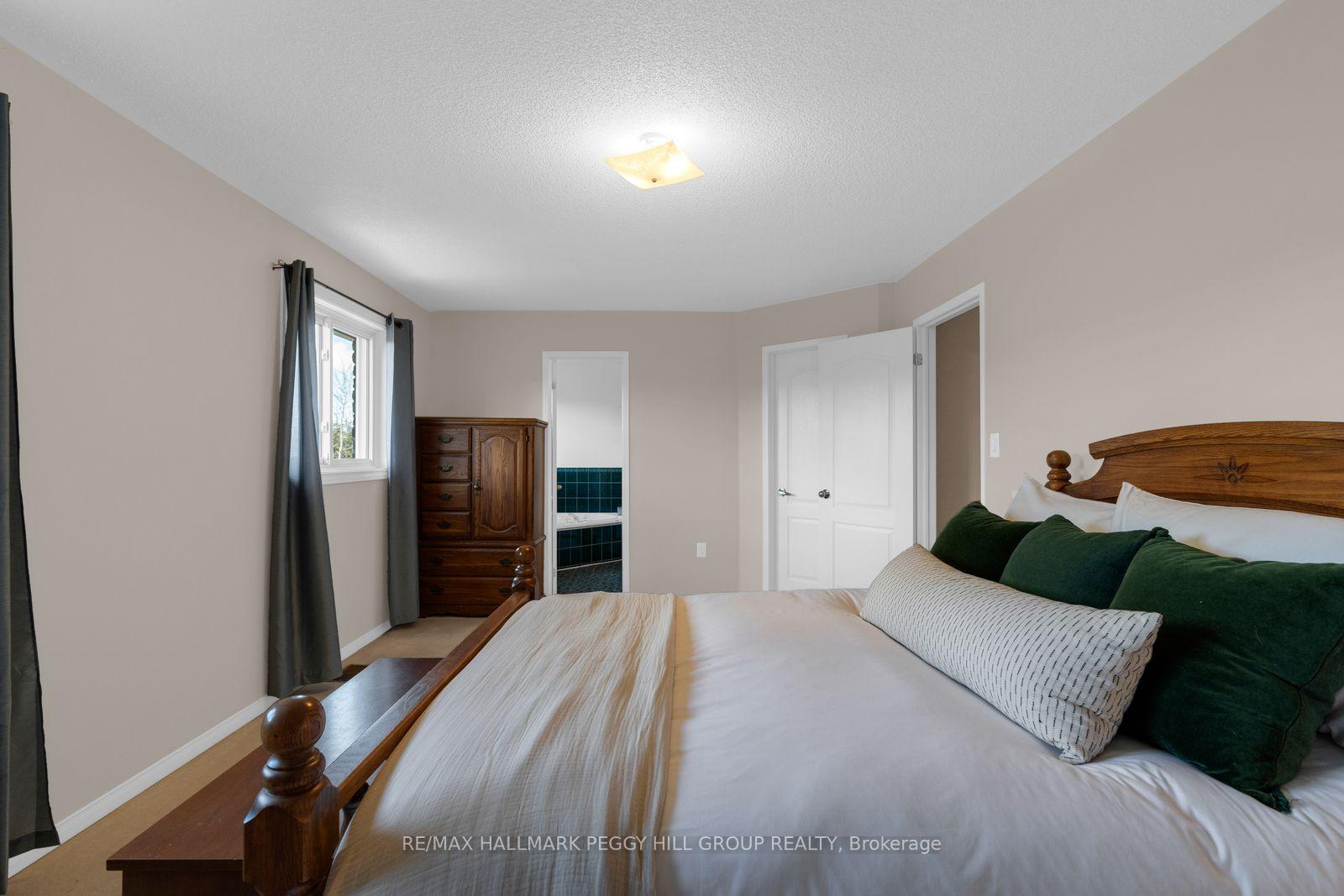 Photo 12 of 168 Wildwood Trail, Barrie, Ardagh — HOMEH