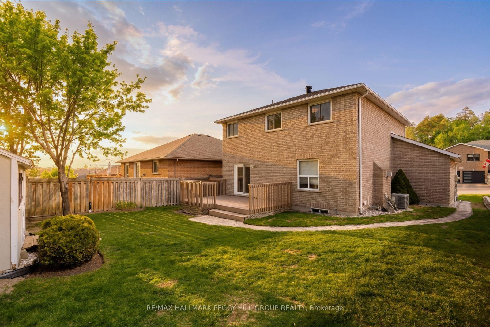 Photo 16 of 168 Wildwood Trail, Barrie, Ardagh — HOMEH