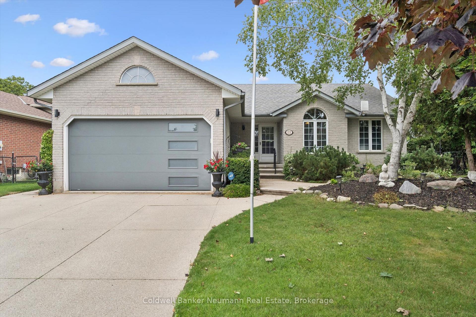 Photo 1 of 11 Keating Drive, Centre Wellington, Elora/Salem — HOMEH