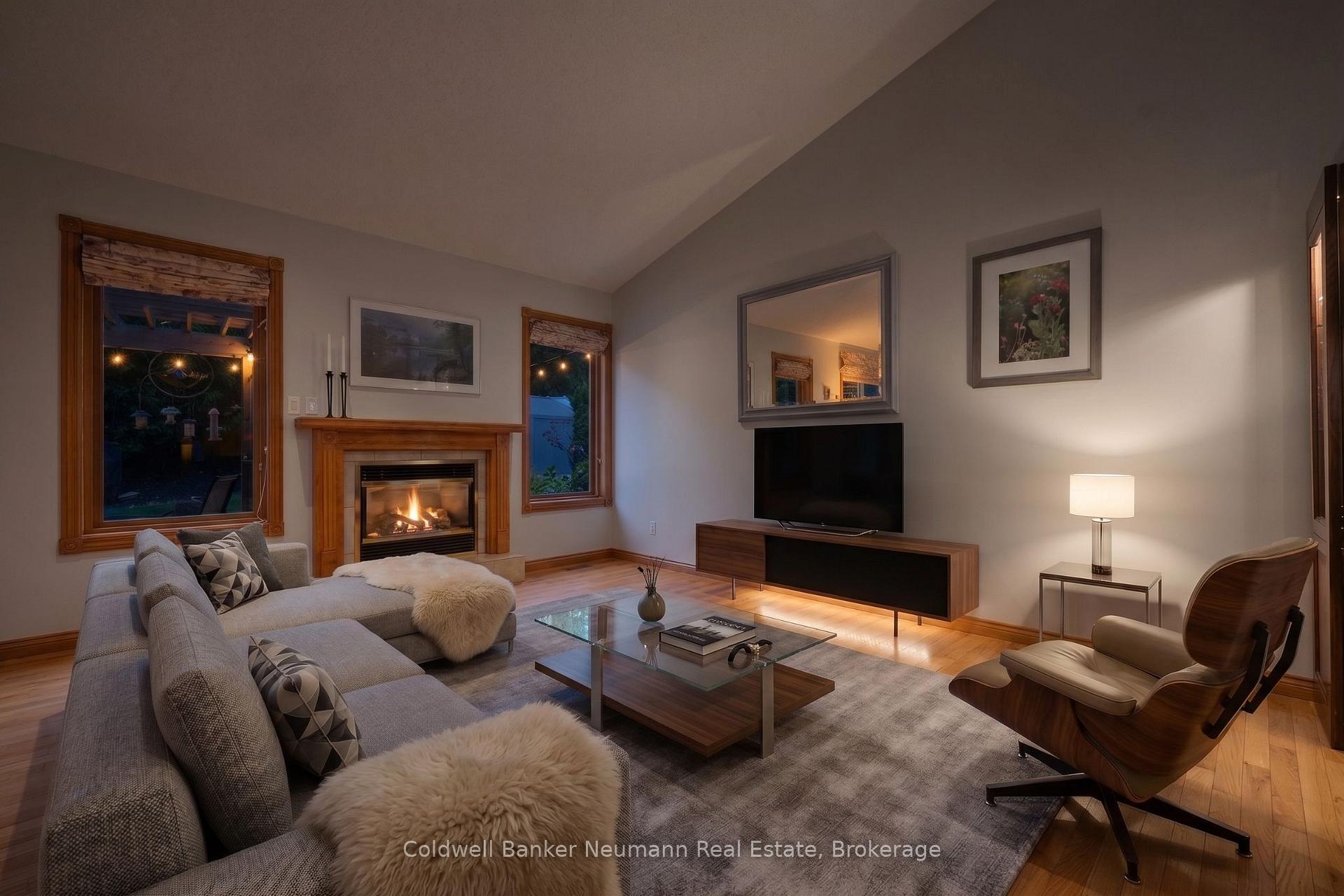 Photo 8 of 11 Keating Drive, Centre Wellington, Elora/Salem — HOMEH