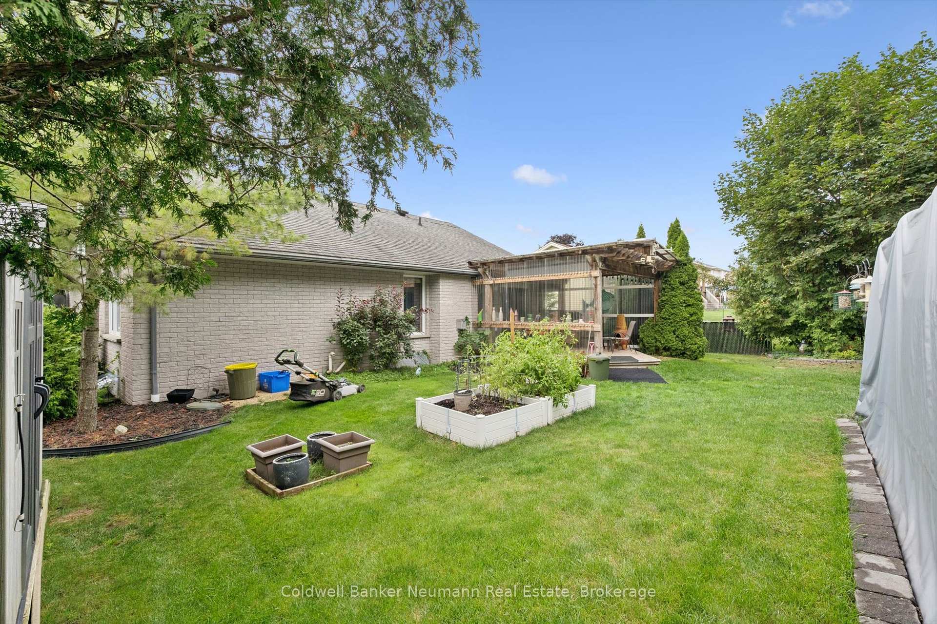 Photo 15 of 11 Keating Drive, Centre Wellington, Elora/Salem — HOMEH