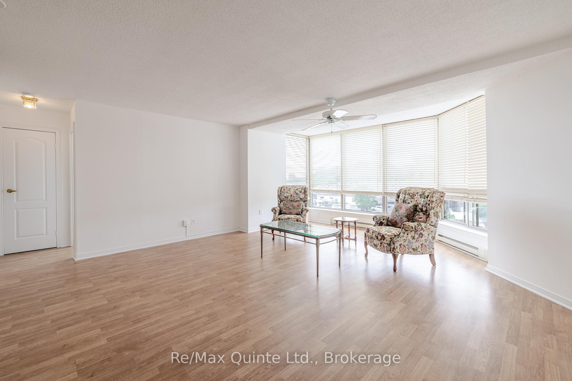 Photo 4 of Unit 604, 350 Front Street, Belleville, Belleville Ward — HOMEH