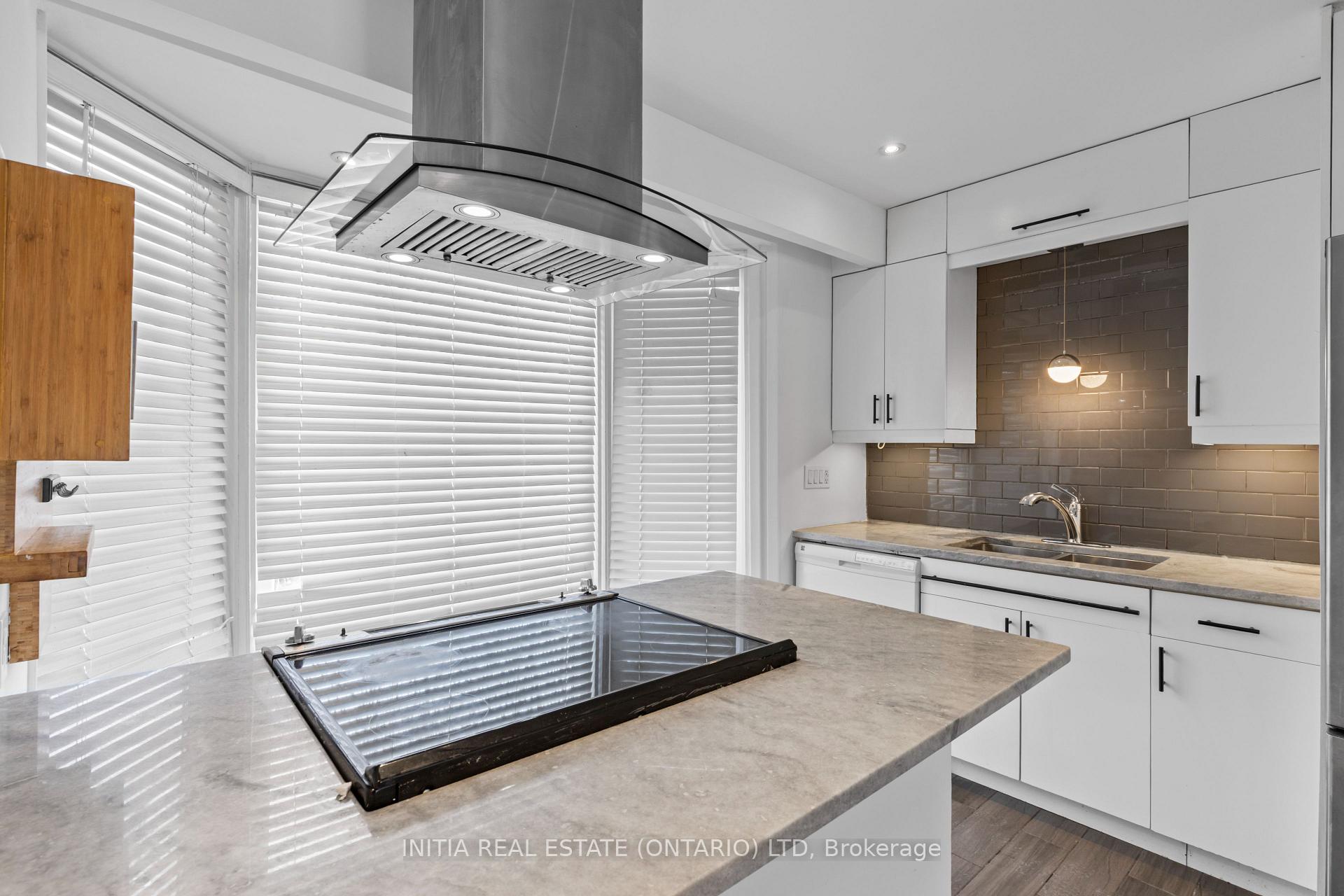 Photo 5 of Unit 19, 55 Arbour Glen Crescent, London, East A — HOMEH