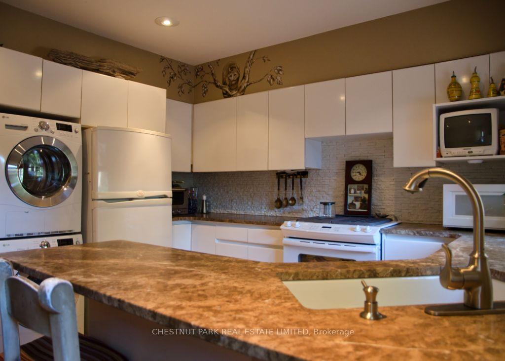 Photo 4 of 117 Alcorn Avenue, Toronto, Yonge-St. Clair — HOMEH