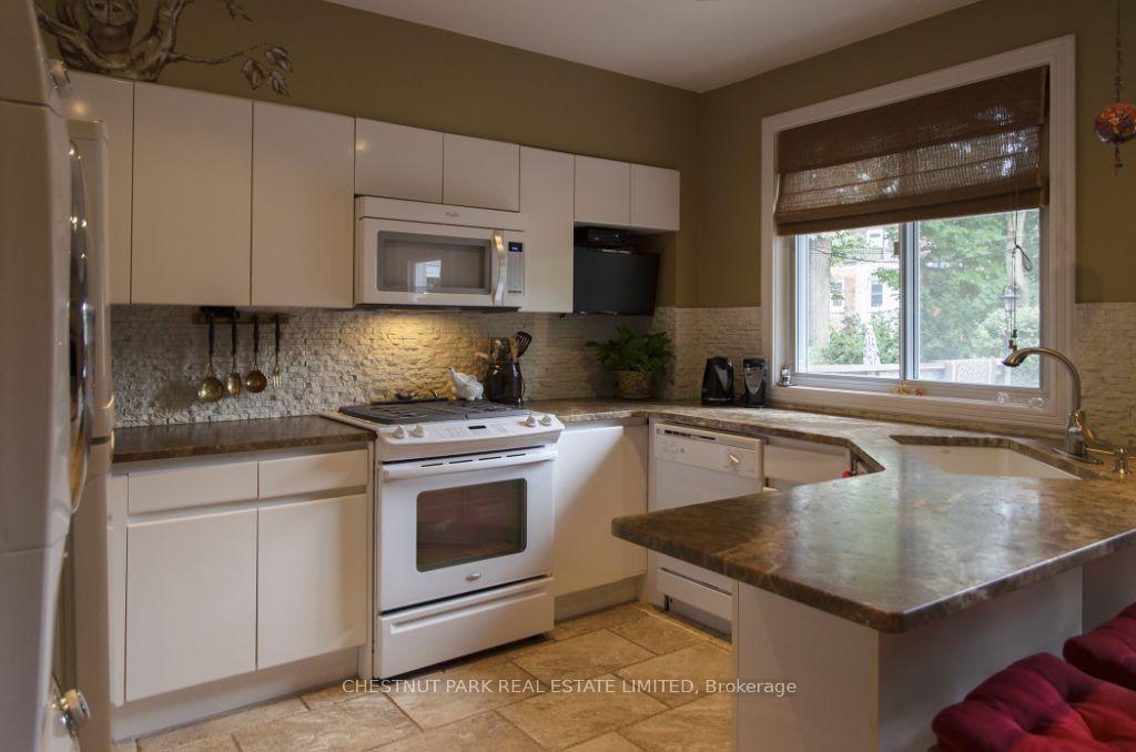 Photo 5 of 117 Alcorn Avenue, Toronto, Yonge-St. Clair — HOMEH