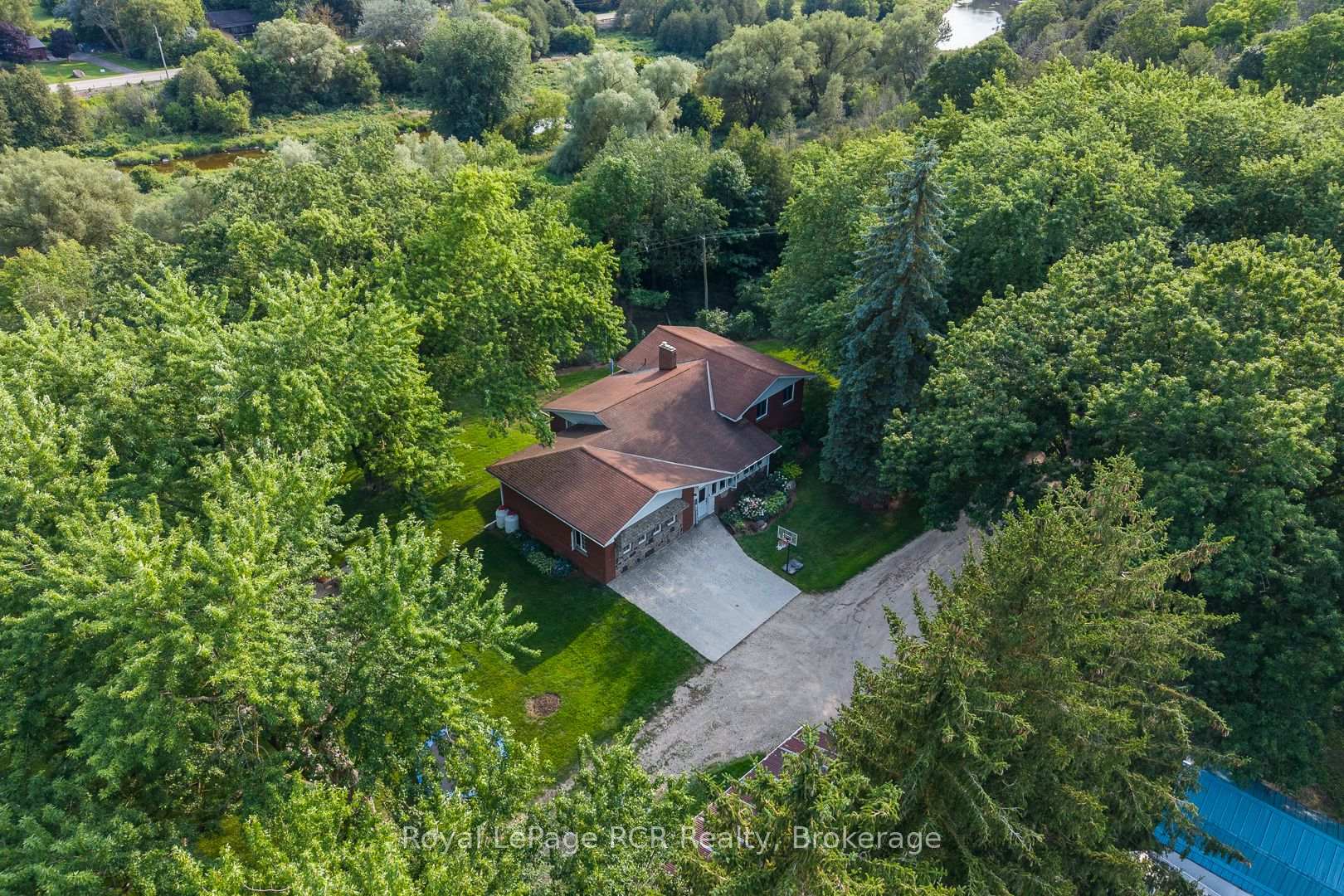 Photo 2 of 440 London Road S, Southgate — HOMEH