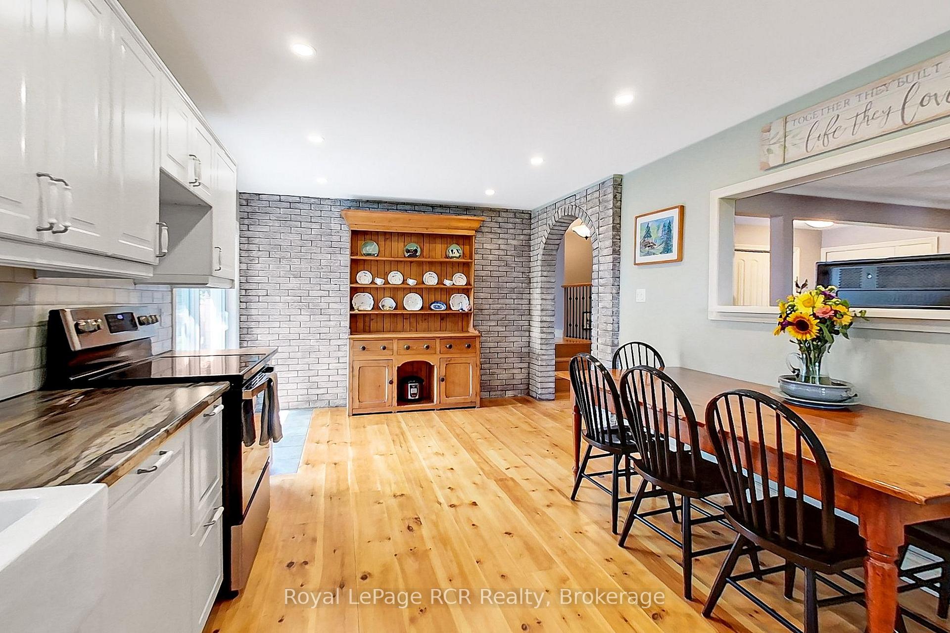 Photo 7 of 440 London Road S, Southgate — HOMEH
