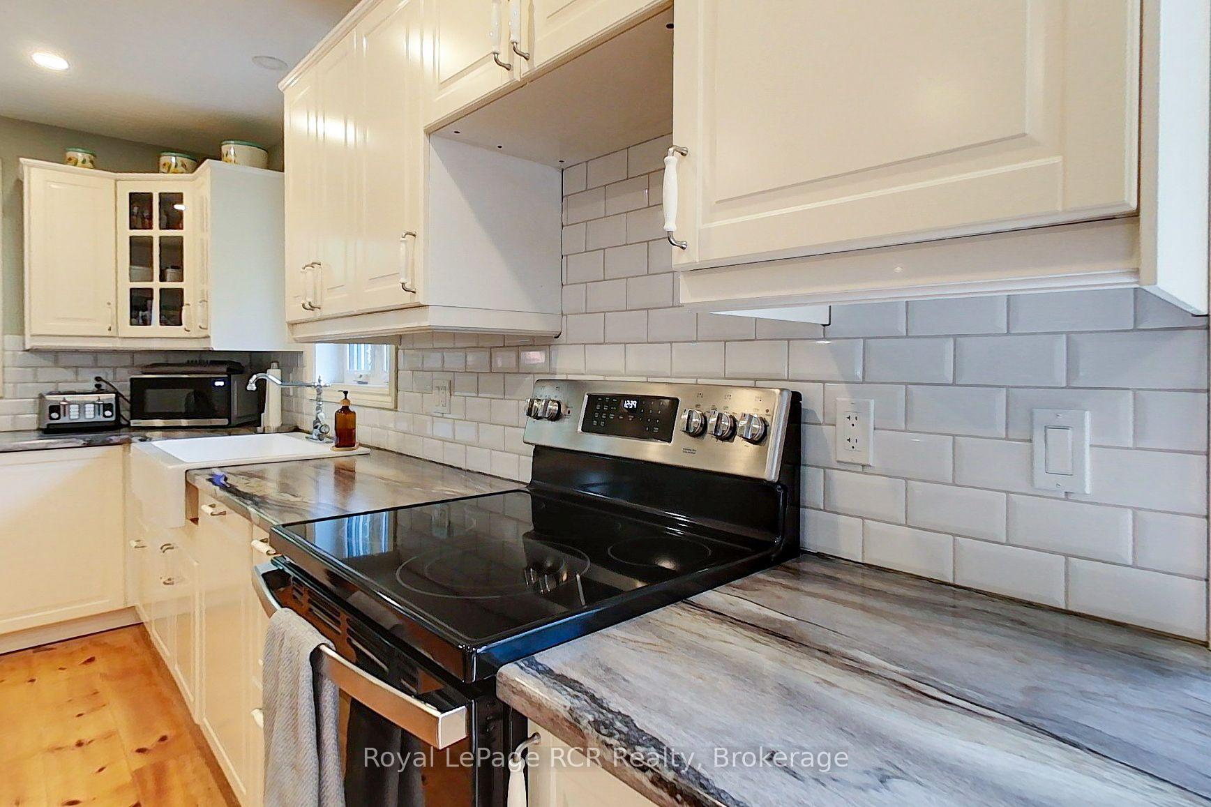 Photo 9 of 440 London Road S, Southgate — HOMEH