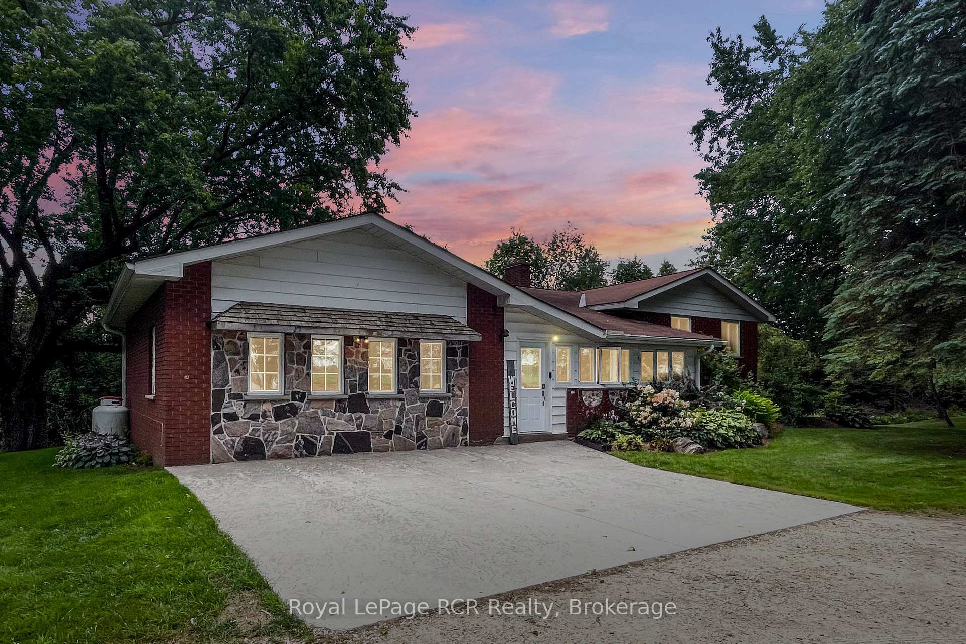 Photo 25 of 440 London Road S, Southgate — HOMEH