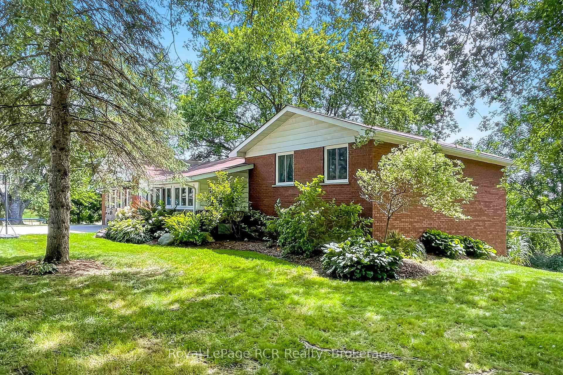 Photo 28 of 440 London Road S, Southgate — HOMEH