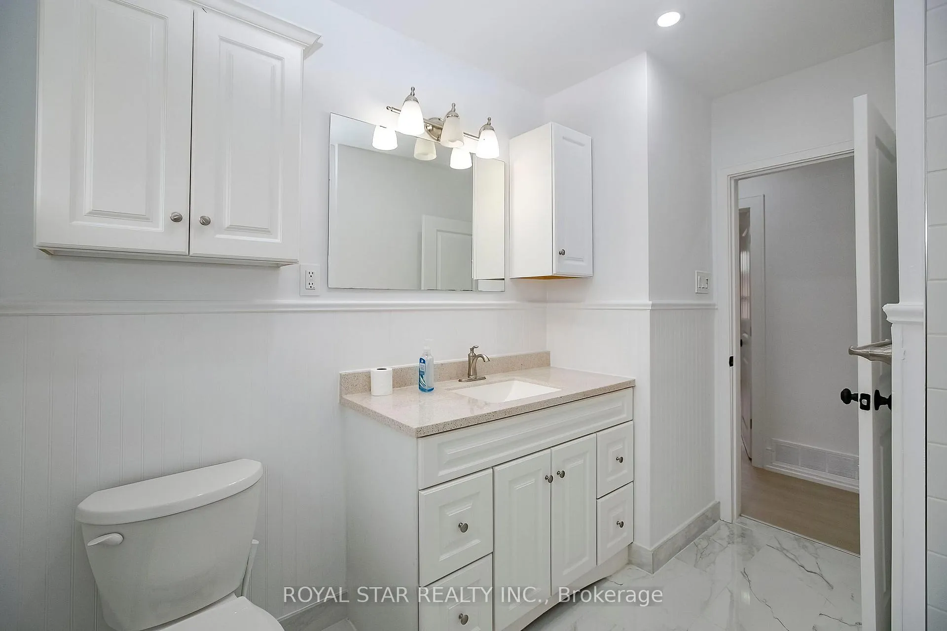 Photo 15 of Unit Upper, 114 Wincott Drive, Etobicoke, Kingsview Village-The Westway — HOMEH