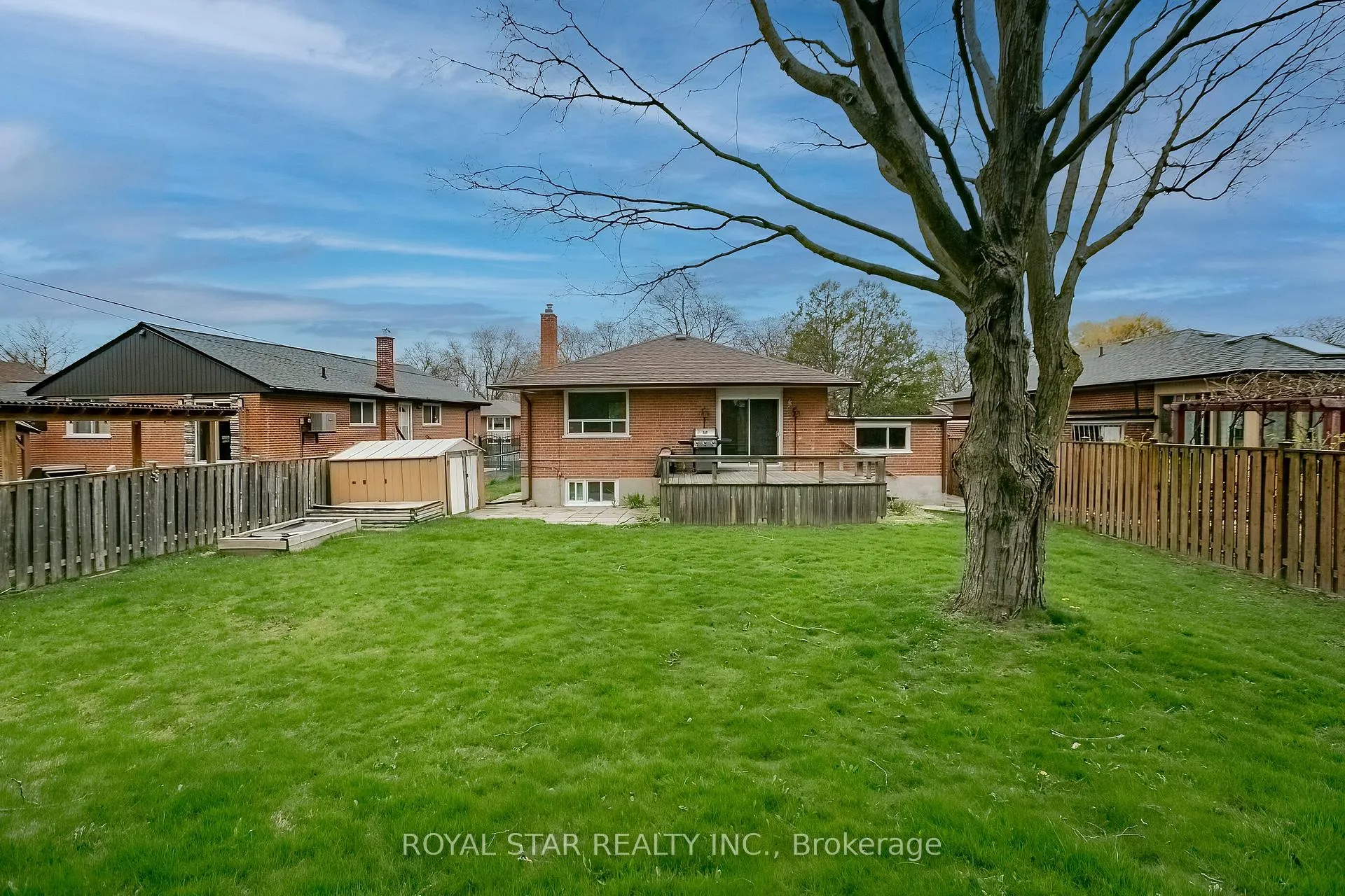 Photo 21 of Unit Upper, 114 Wincott Drive, Etobicoke, Kingsview Village-The Westway — HOMEH