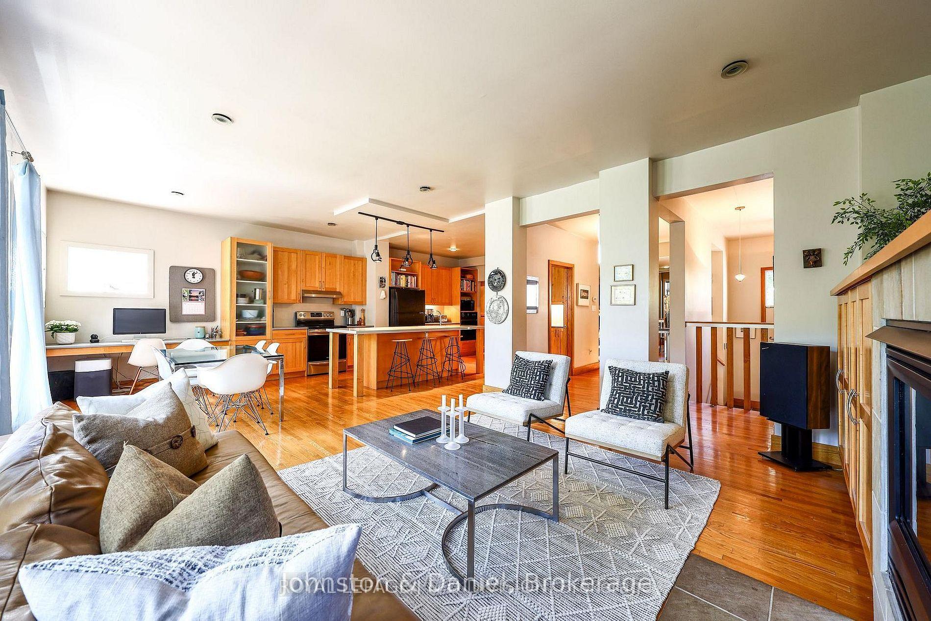 Photo 14 of 181 Rumsey Road, Toronto, Leaside — HOMEH