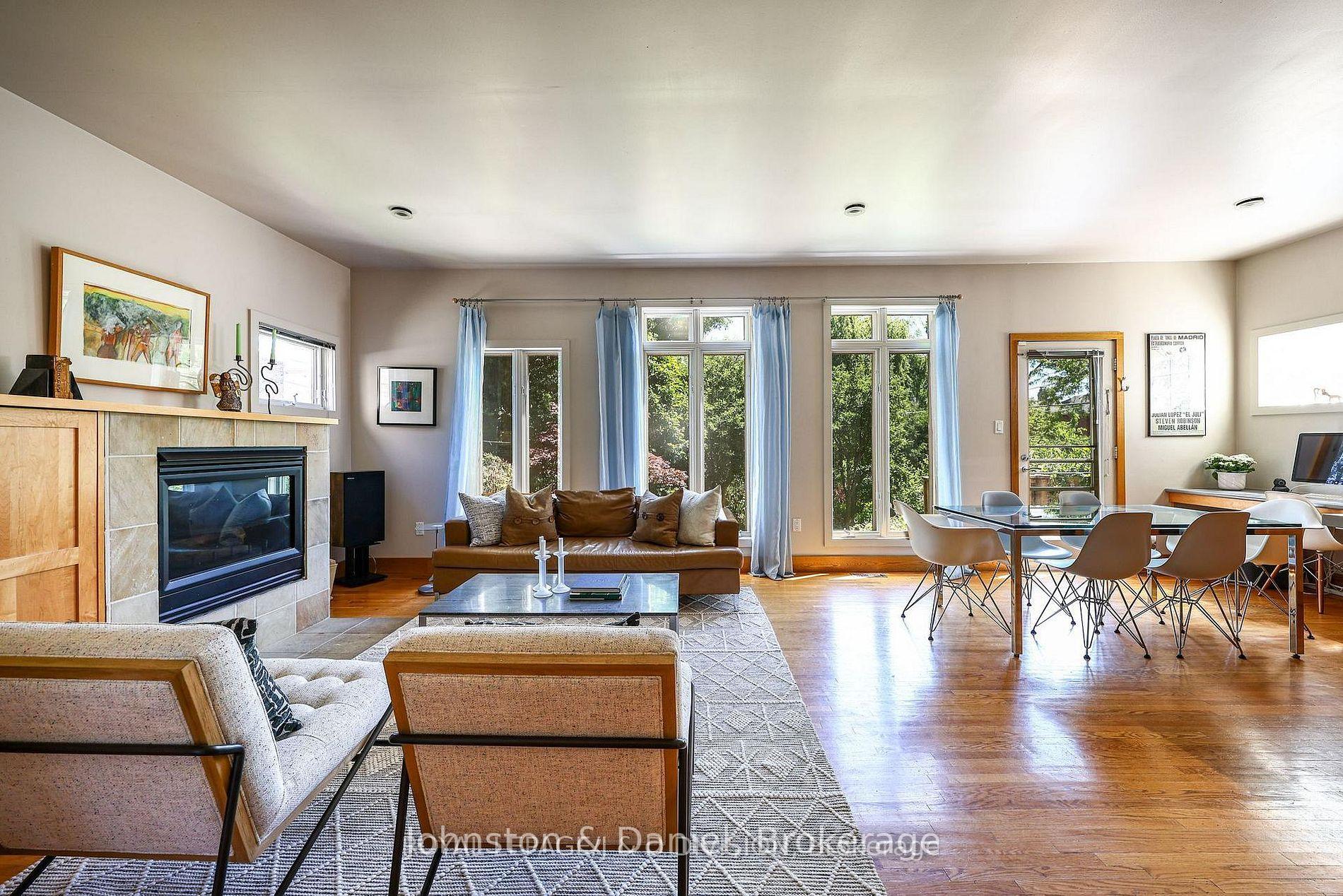 Photo 17 of 181 Rumsey Road, Toronto, Leaside — HOMEH