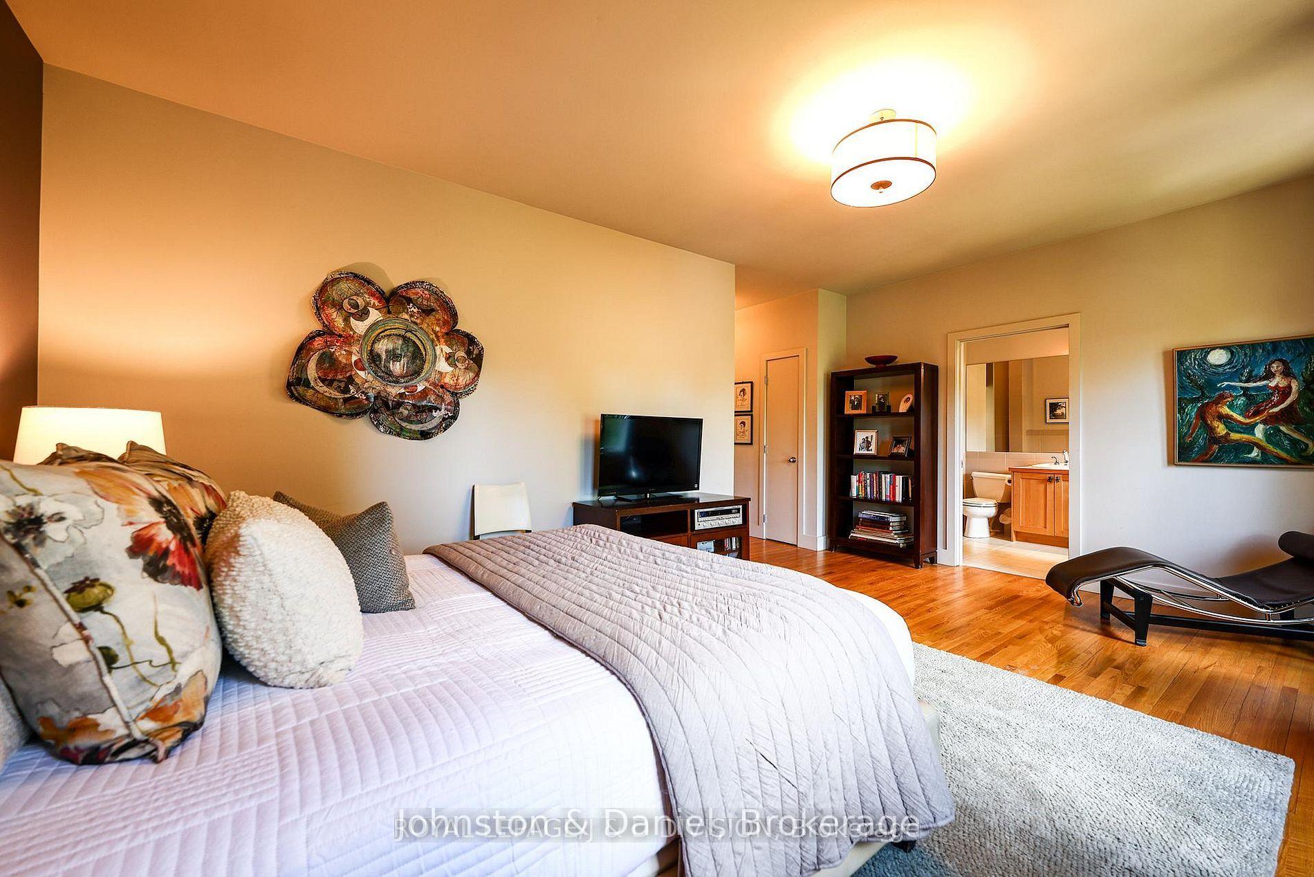 Photo 20 of 181 Rumsey Road, Toronto, Leaside — HOMEH