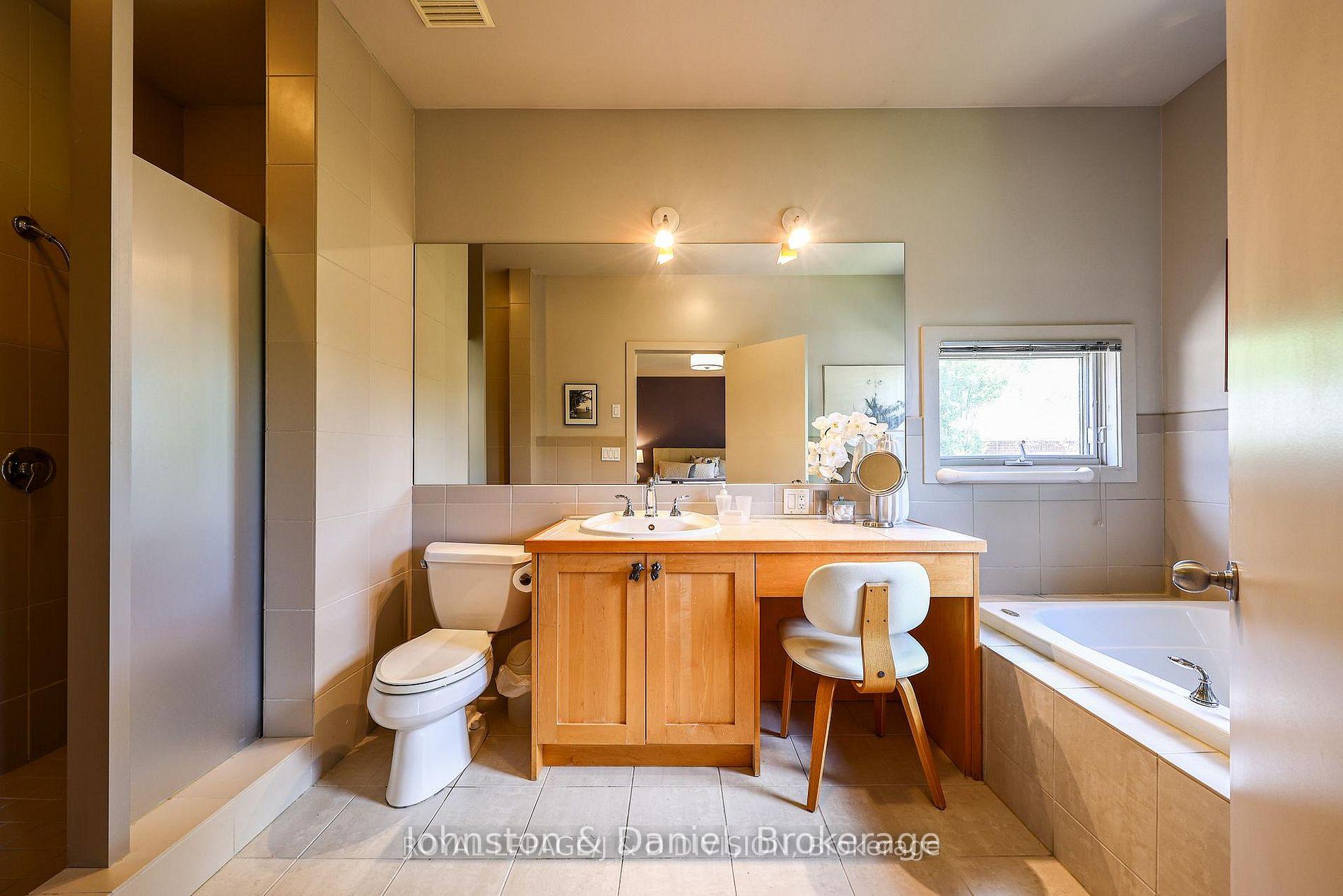 Photo 21 of 181 Rumsey Road, Toronto, Leaside — HOMEH