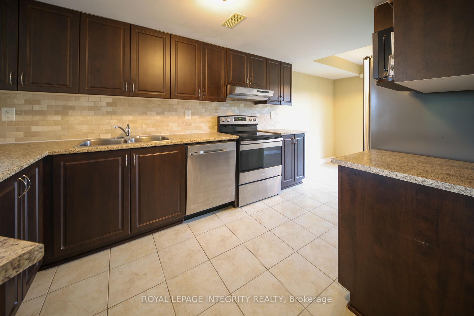 Photo 5 of Unit D, 1124 Klondike Road, Ottawa, Kanata - Morgan's Grant/South March — HOMEH