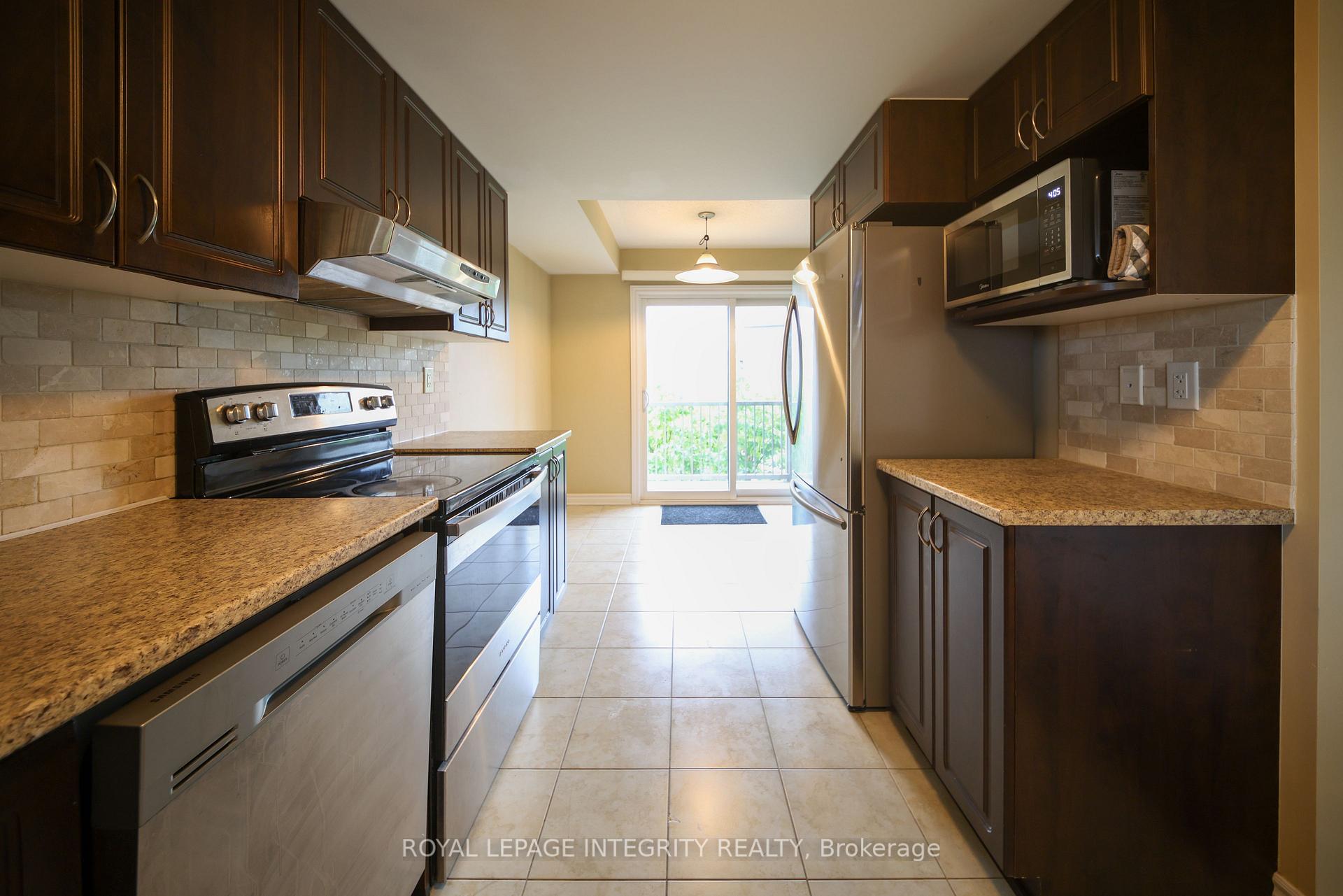 Photo 6 of Unit D, 1124 Klondike Road, Ottawa, Kanata - Morgan's Grant/South March — HOMEH