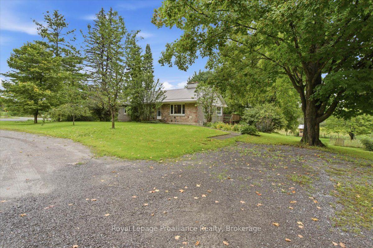 Photo 1 of 224 Zion Road, Belleville, Thurlow Ward — HOMEH