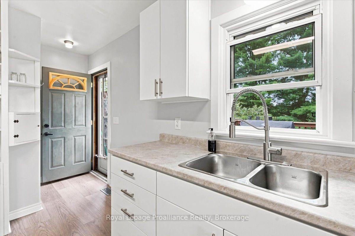 Photo 7 of 224 Zion Road, Belleville, Thurlow Ward — HOMEH