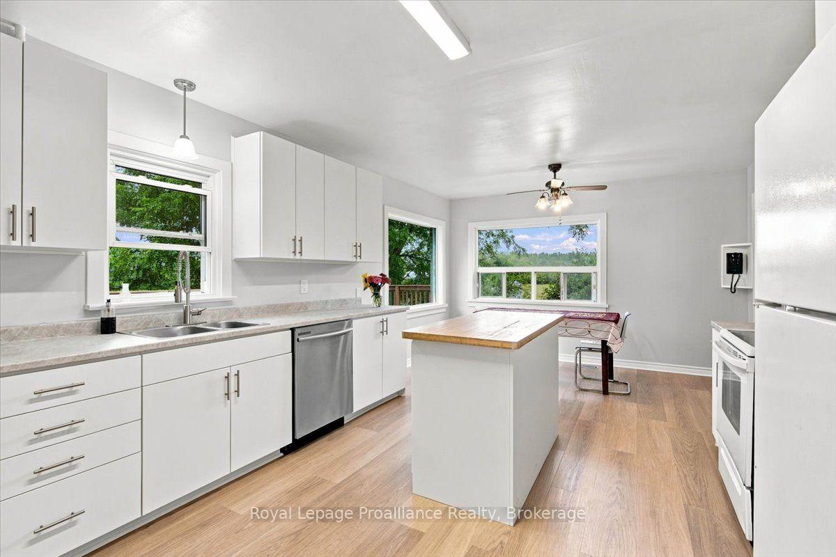 Photo 8 of 224 Zion Road, Belleville, Thurlow Ward — HOMEH