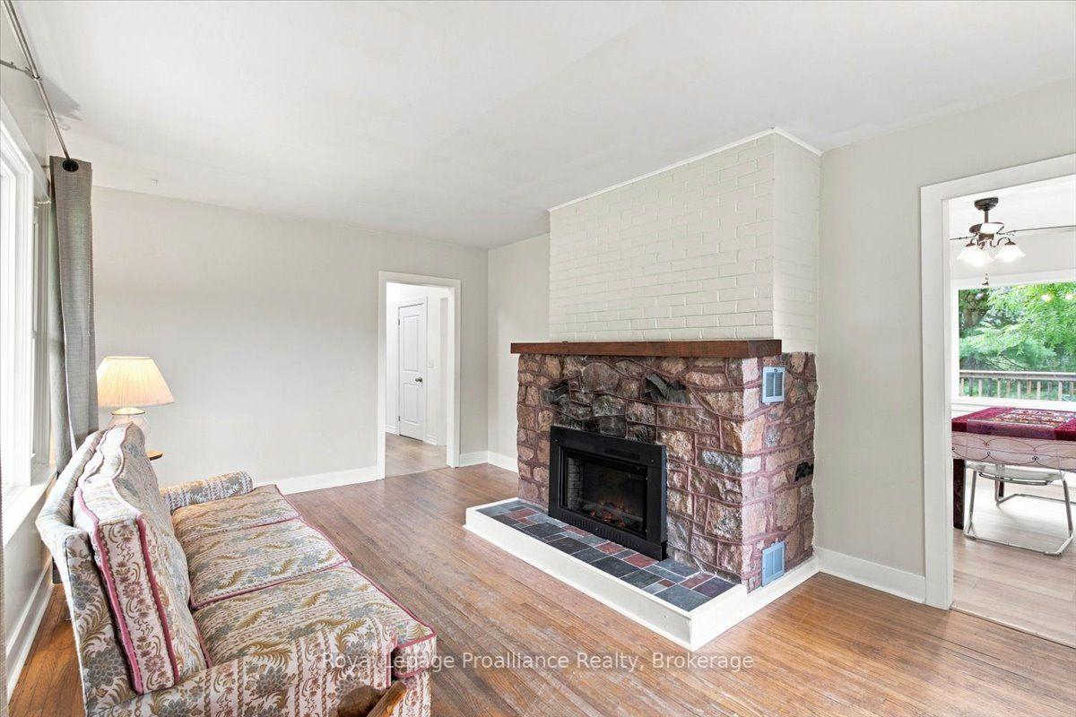 Photo 12 of 224 Zion Road, Belleville, Thurlow Ward — HOMEH